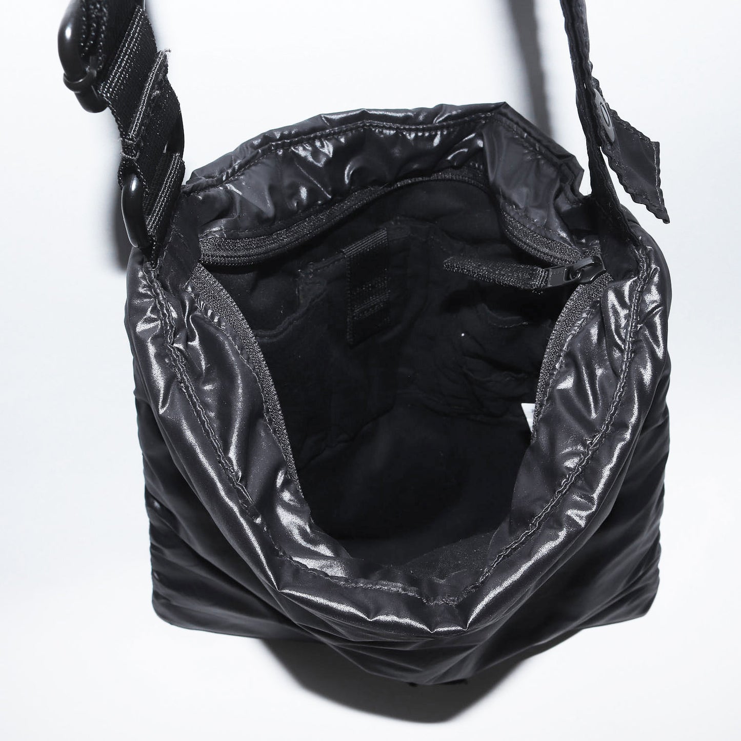 × EASTPAK パフ ショルダーバッグ (RS SHOULDERBAG)