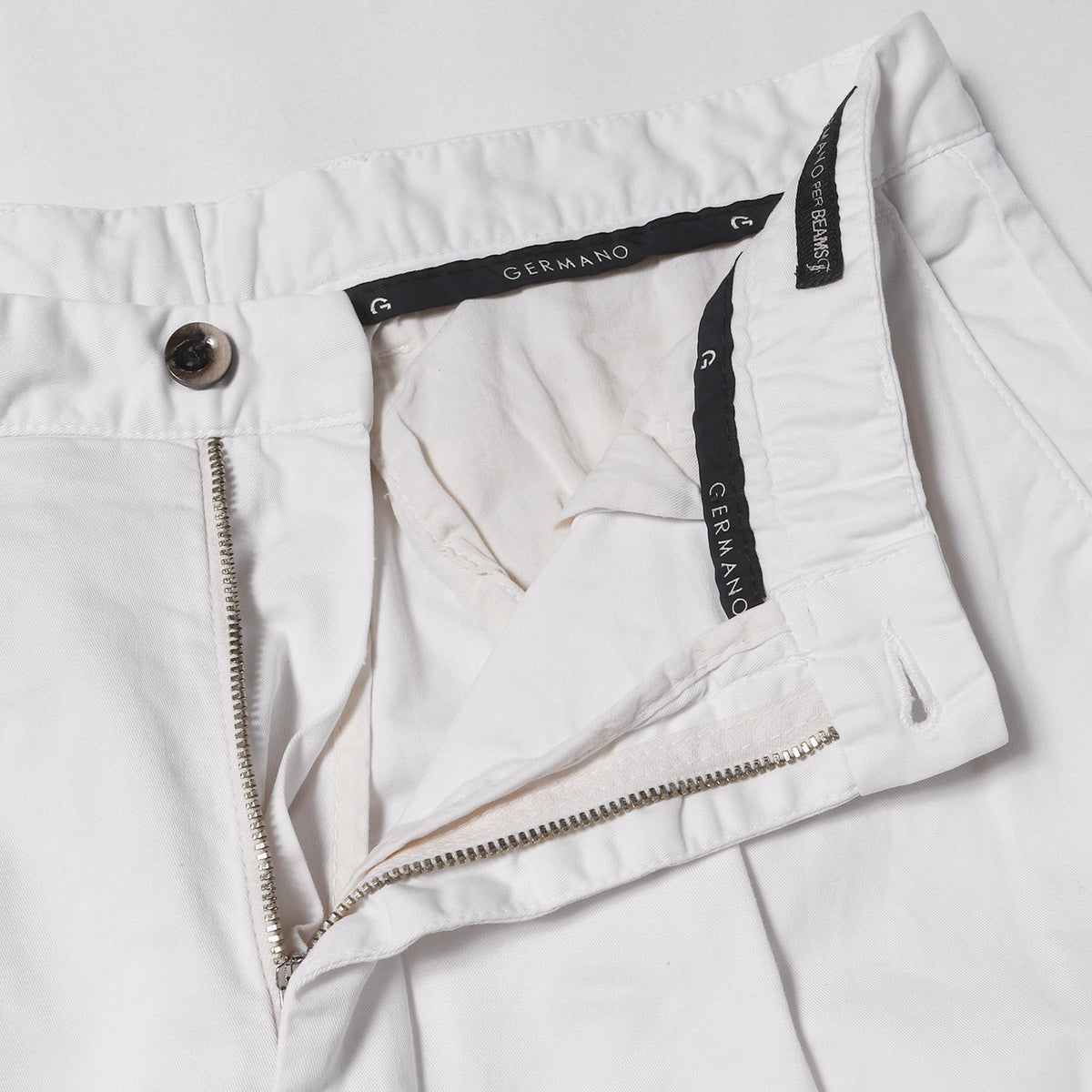 24SS × BEAMS F 別注 コットンギャバジン 1プリーツ ショーツ