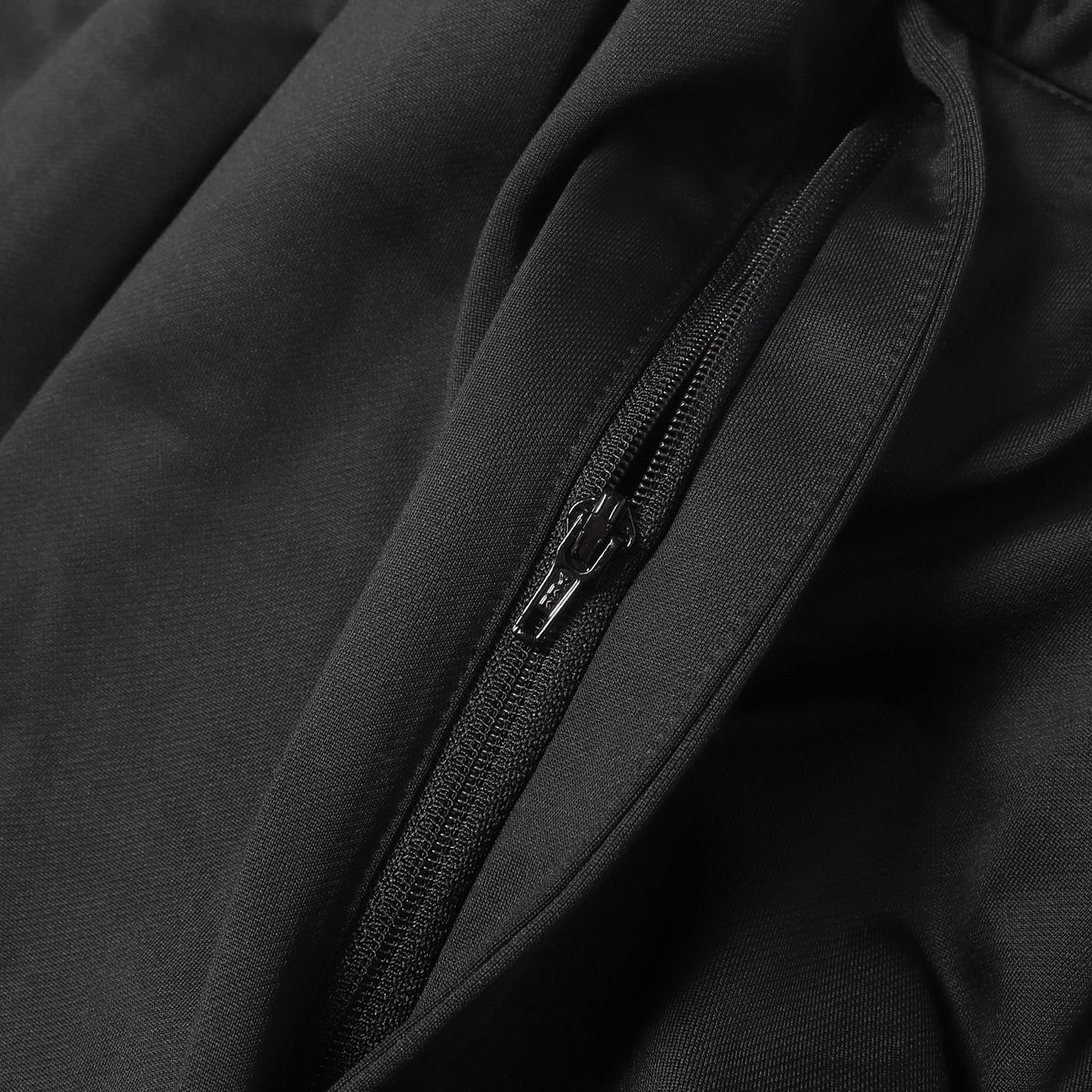 25AW ツータック ナイロン ワイド イージーパンツ (DOUBLE PLEATED WIDE EASY PANTS)
