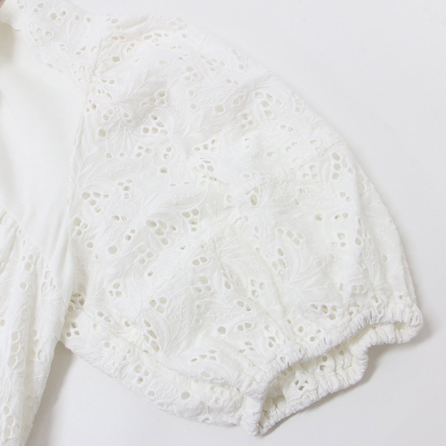 リーフ 刺繍 エンブロイダリー レース フレア パフスリーブ プルオーバー ブラウス / コットン カットソー 5分袖 クルーネック ギャザー 240617