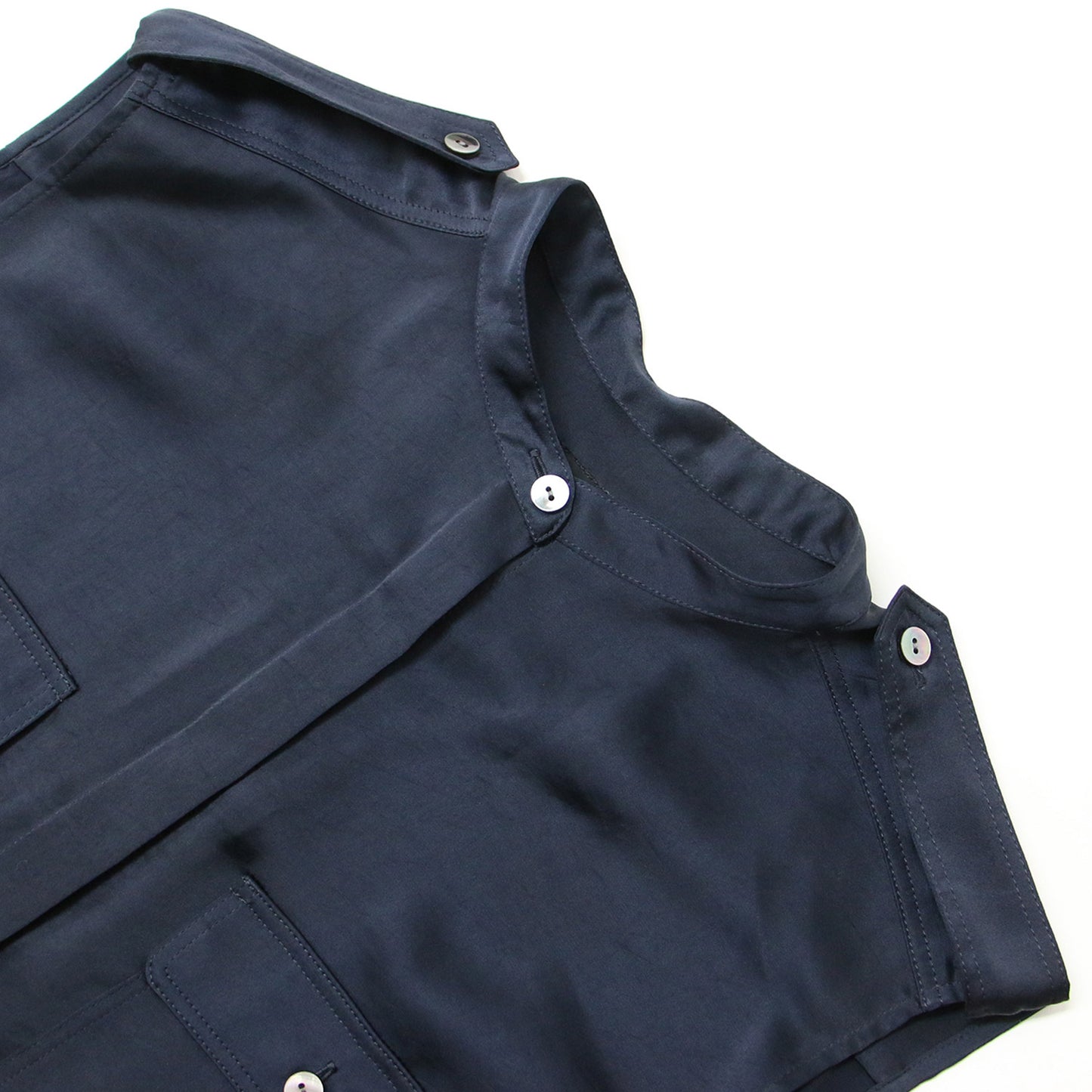 サテン ノースリーブ ロング ワンピース / Crushed Satin SL Mlt Shirtdr シャツワンピース フラップポケット サイドスリット 241112