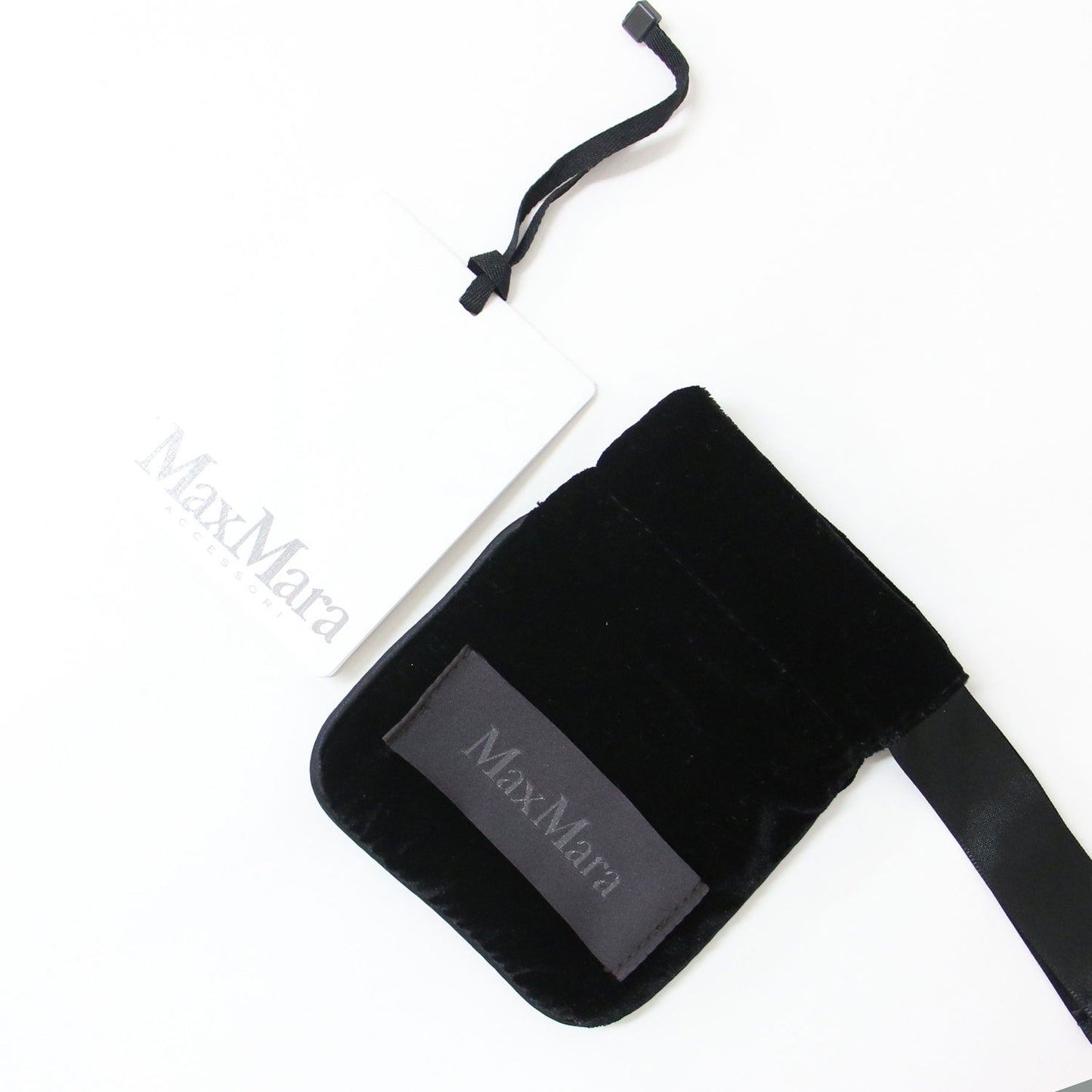 M モノグラムロゴ クリスタル ピアス / スタッドピアス 両耳用 ラインストーン 241122