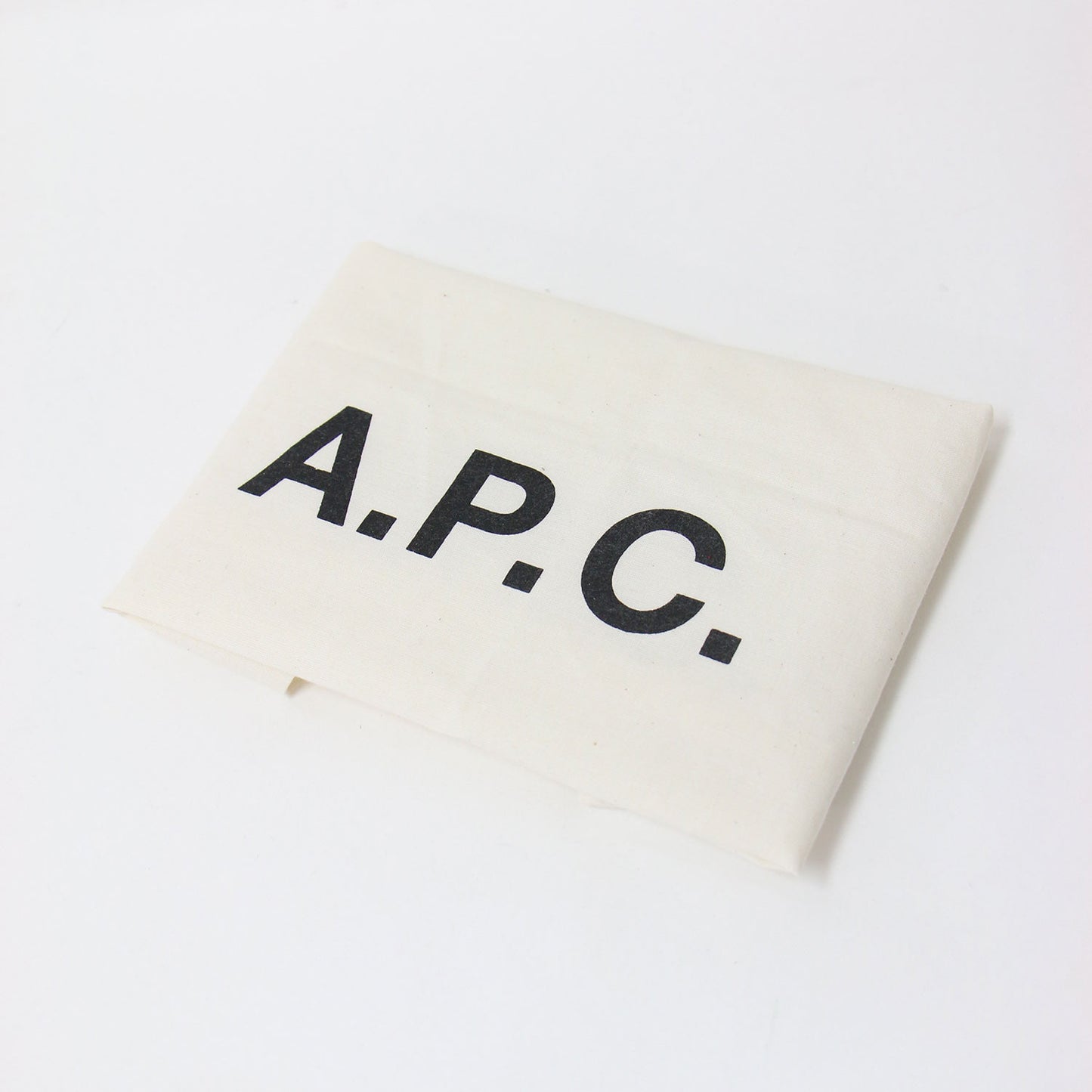 ハーフムーン ショルダーバッグ / Demi-Lune 半月型 エンボス加工 レザー 定番