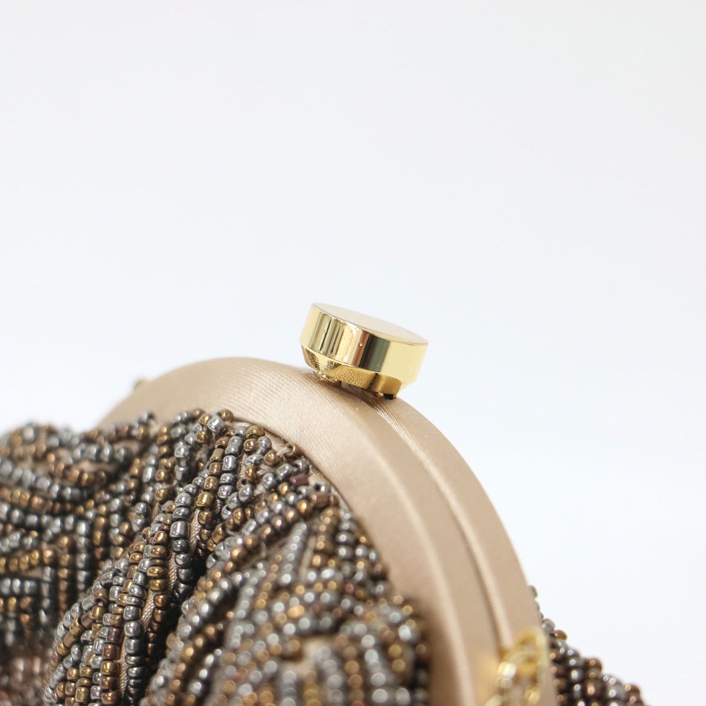 フラワーモチーフ ビーズ 刺繍 ハンドバッグ / ビジュー チェーン パーティーバッグ クラッチ がま口