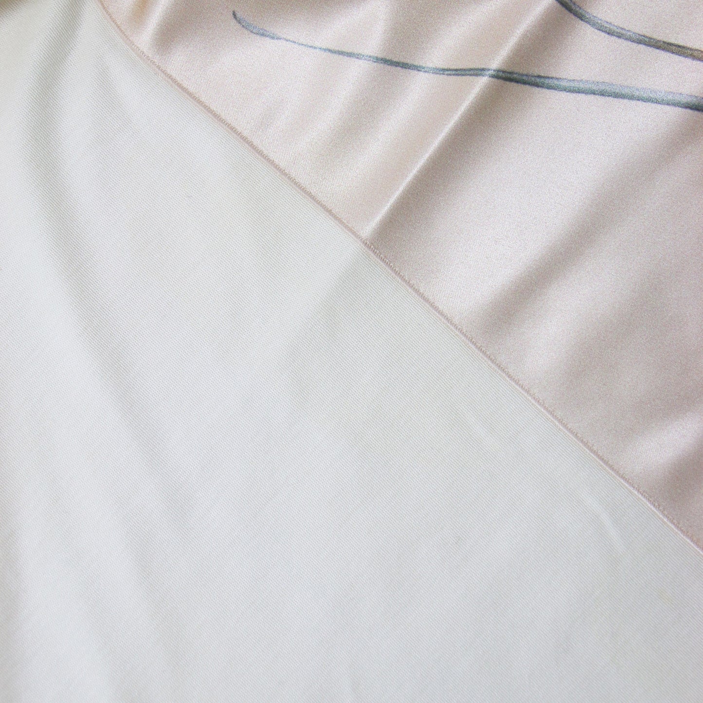 フラワープリント シルク コットン Tシャツ / 半袖 クルーネック サテン