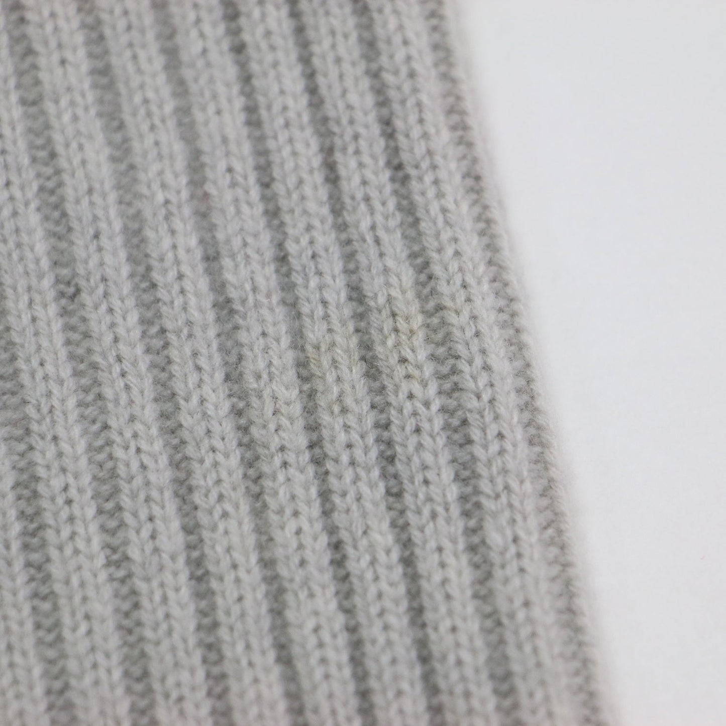 ウール カシミヤ リブ タートルネック ワンピース / 長袖 ミディ丈 ストレート ドロップショルダー スリット