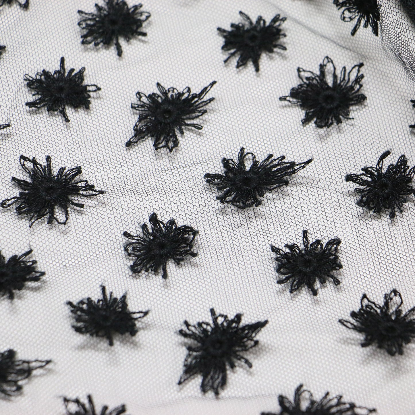 24春夏 フラッフィー エンブロイダリー バンドカラー ブラウス / 長袖 チュール シアー スリット