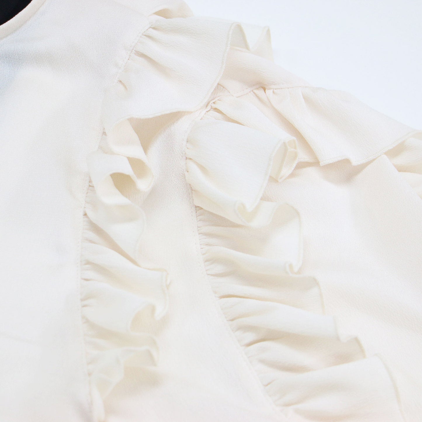 ラッフルスリーブ ブラウス / RUFFLE SLEEVE BLOUSE プルオーバー クルーネック 長袖 フリル