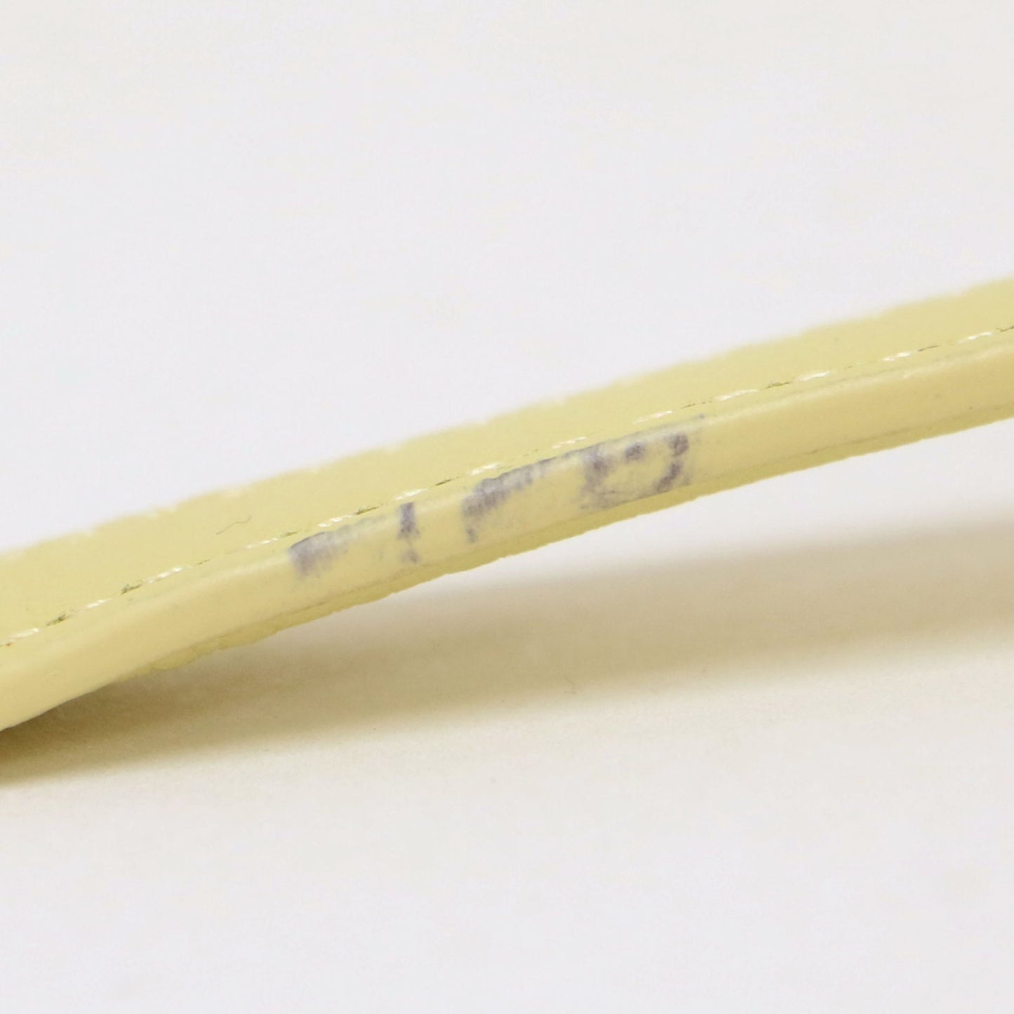 25春夏 チェーンストラップ マルチポケット ポーチ / ポシェット ショルダーバッグ レザー 本革 牛革