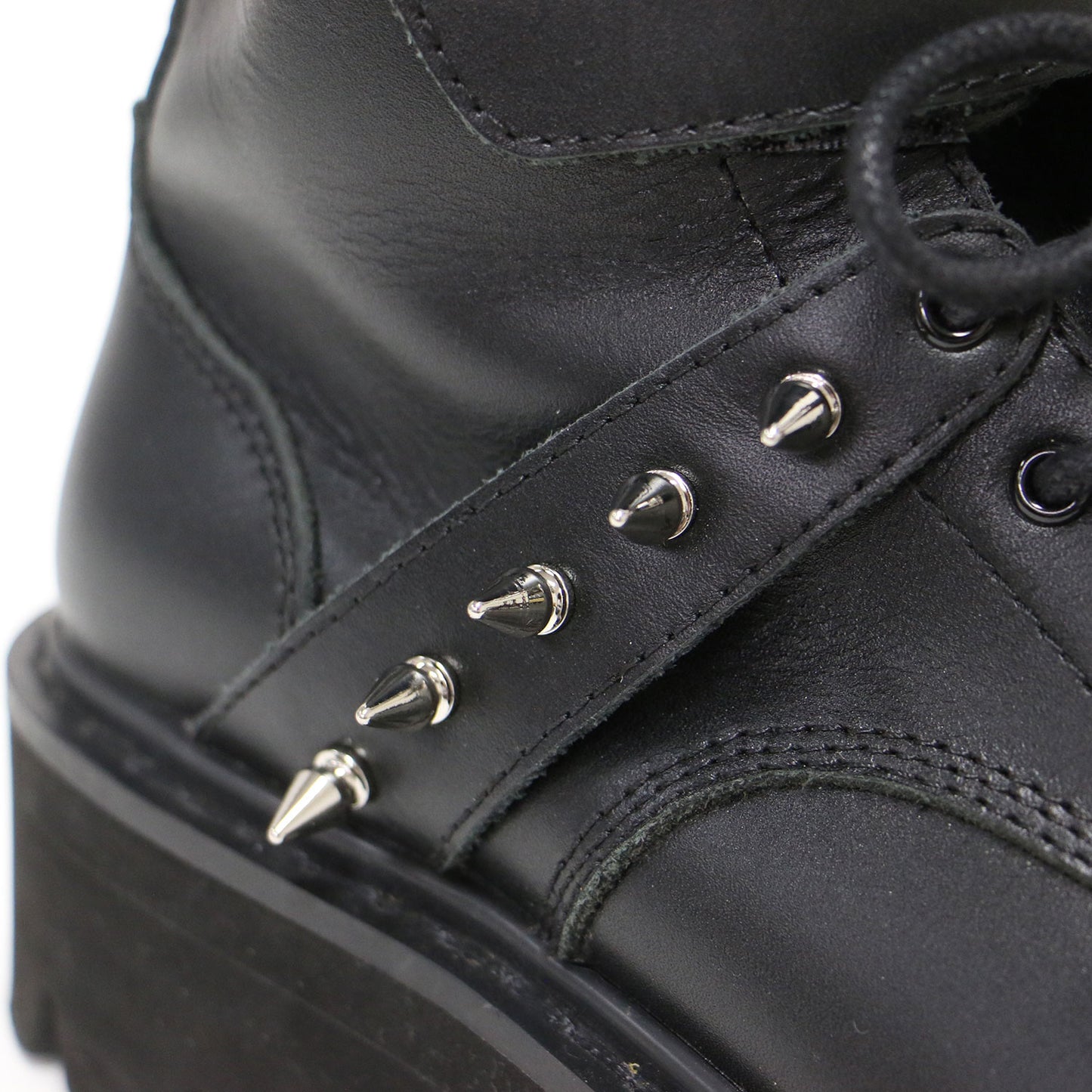 スタッズ コンバットブーツ / ショートブーツ ラウンドトゥ レースアップ ベルクロベルト ボリュームソール レザー