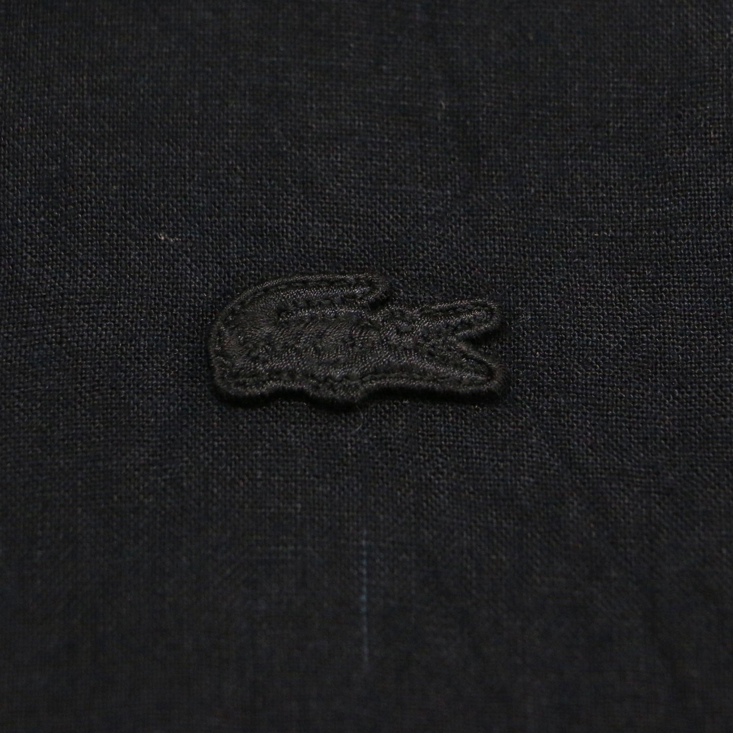 リネン コットン 5分袖 シャツ / ボックスシルエット 半袖 ワニ刺繍 サイドスリット