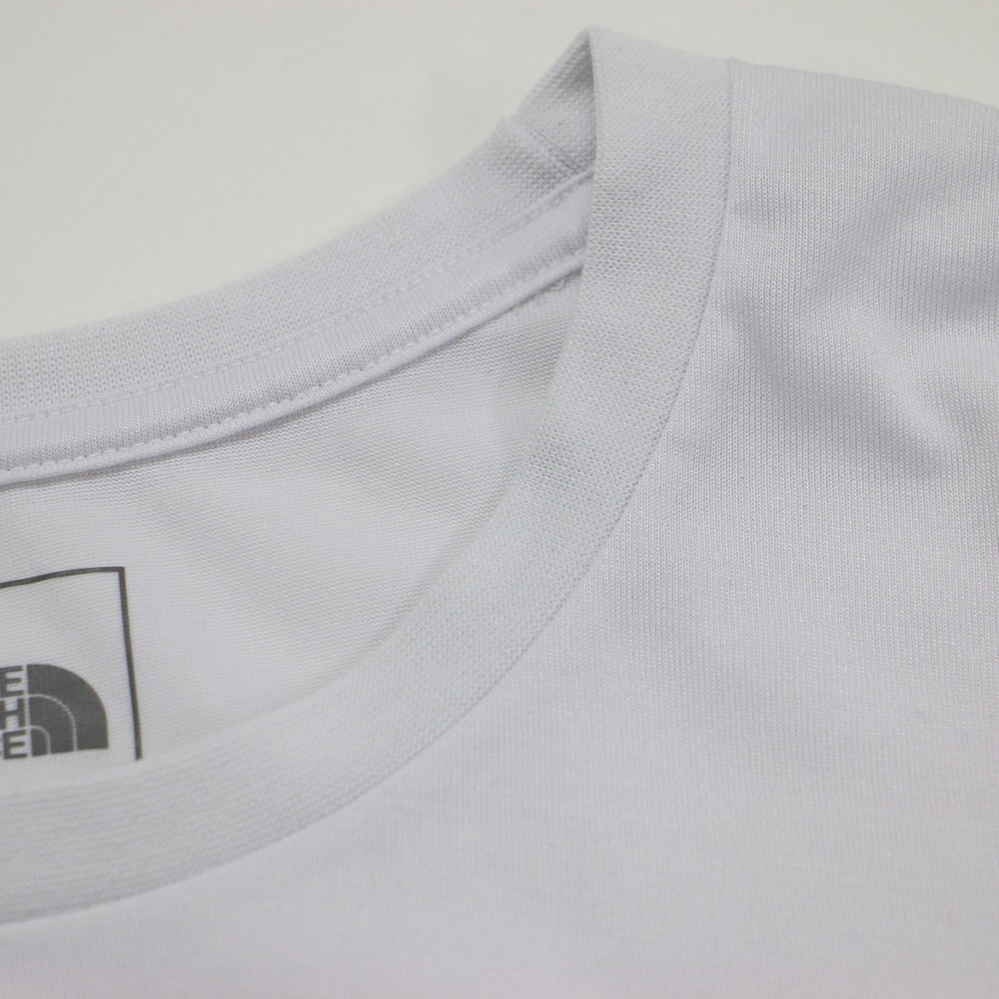 22春夏 カラフル ロゴ ショートスリーブ Tシャツ NTW32134 / S/S Colorful Logo Tee カットソー 半袖 ラウンドネック