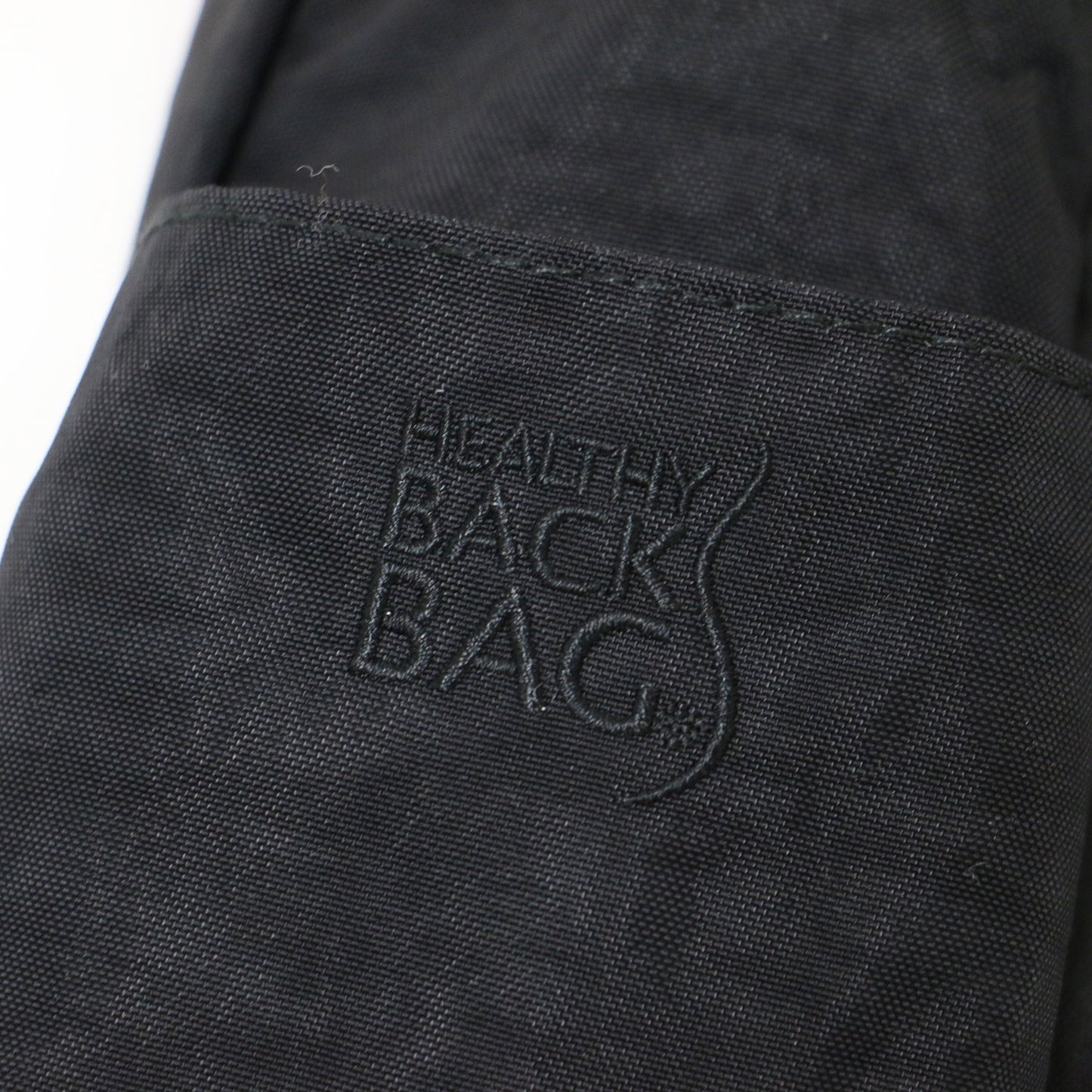 テクスチャード ナイロン Sサイズ / ショルダーバッグ 肩掛け ロゴ 刺繍 撥水加工