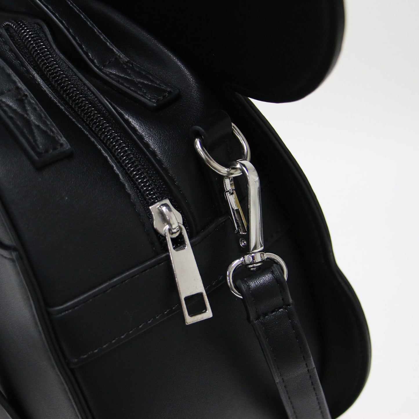 24春夏 ミニー モノトーン フェイスバッグ / ハンドバッグ ショルダー リュック 3WAY