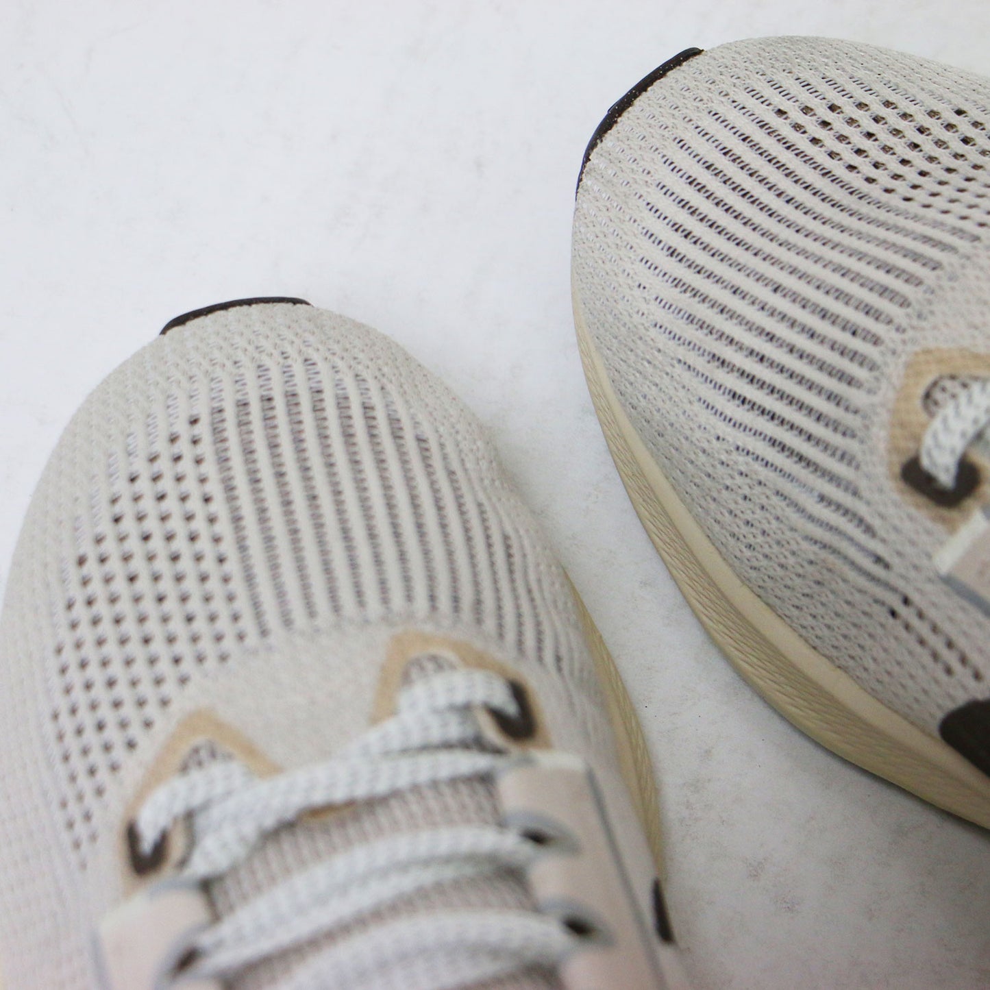 エア ズーム ペガサス 40 プレミアム スニーカー / Air Zoom Pegasus 40 PRM FZ3743-104 ランニングシューズ ローカット クッショニング エンジニアードメッシュ ロゴ