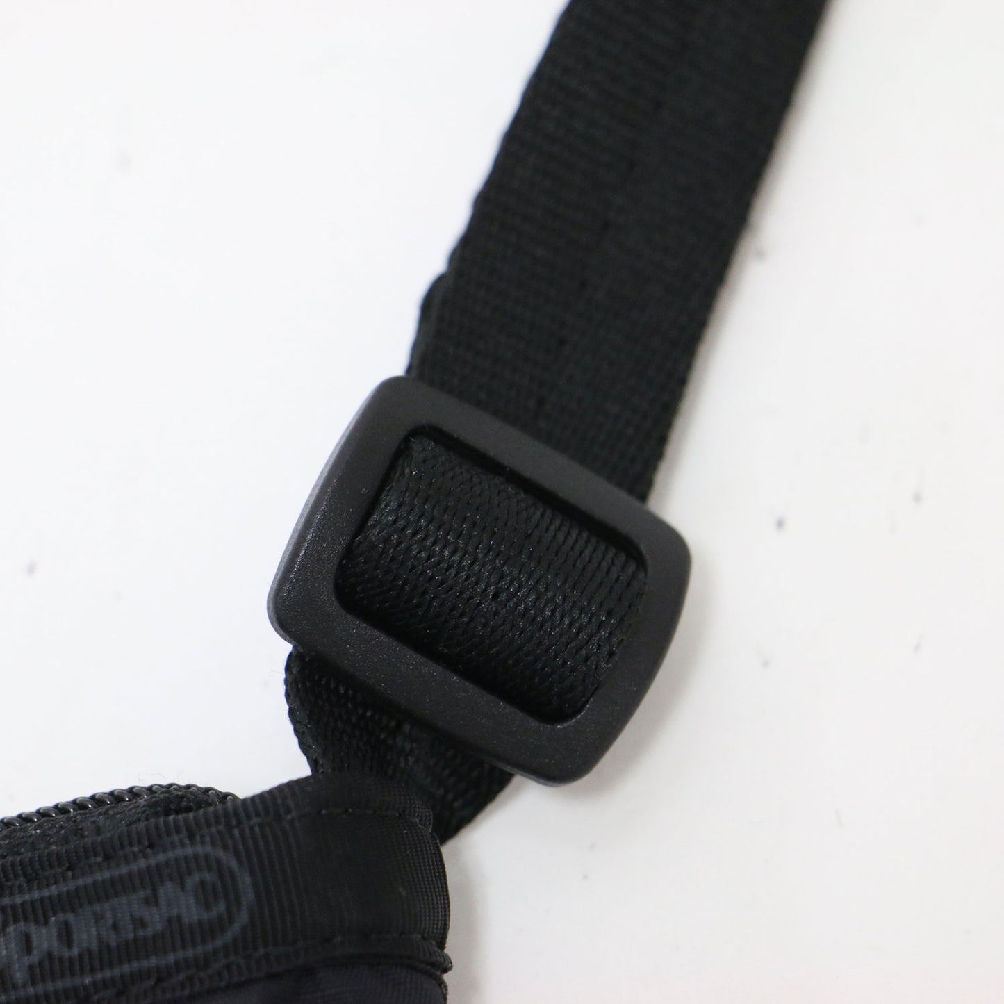 クイン ショルダー バッグ / QUINN BAG ポーチ クロスボディ 3ジップ コンパクト ナイロン