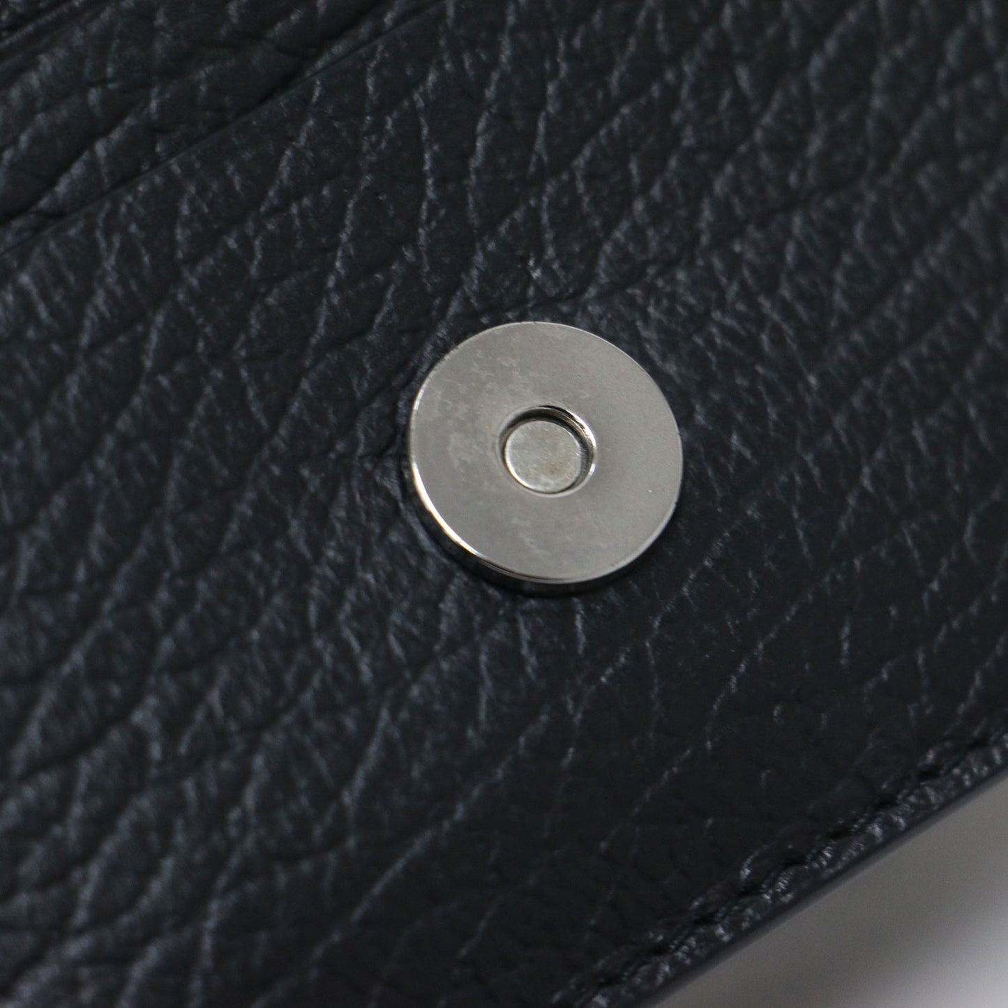 レザー スモール チェーンウォレット S56UI0148 P0399 / ショルダーバッグ 財布 クロスボディ