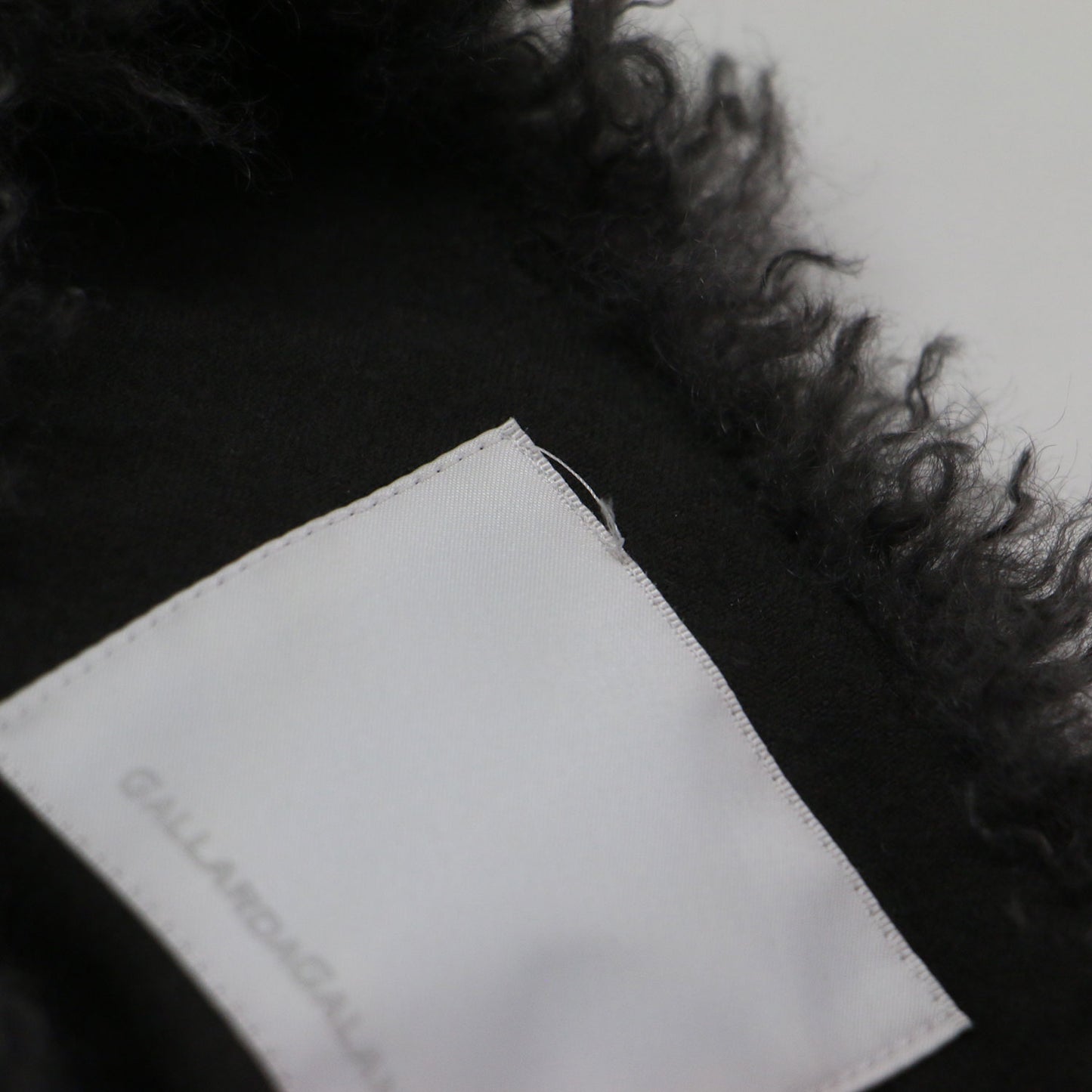 フェイクファーベスト / ジレ ミドル丈 クルーネック ノースリーブ スプリングホック