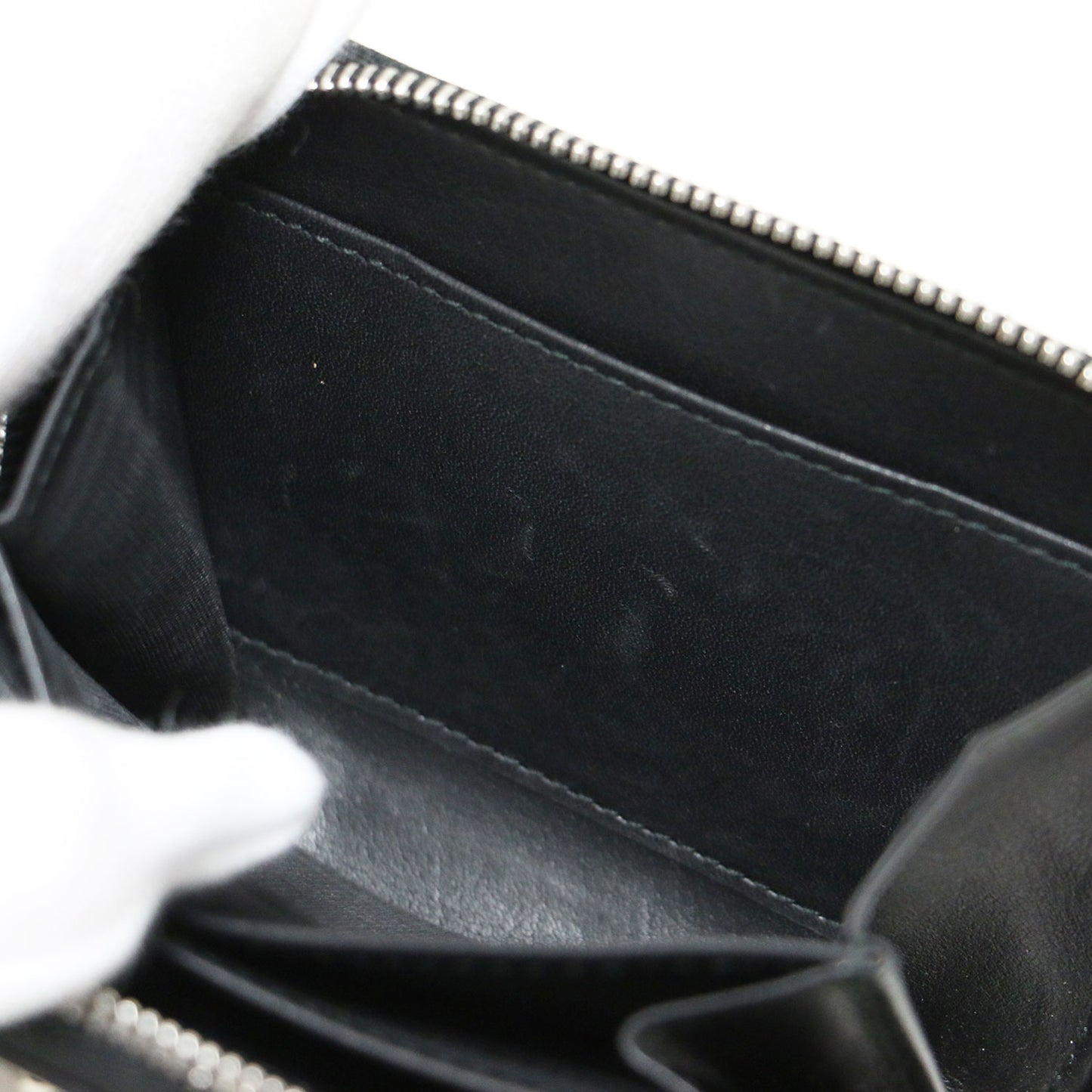 スタッズ付き ラウンドジップ スモール 財布 / SMALL ZIP PURSE WITH STUDS コインケース カードケース メタリック レザー