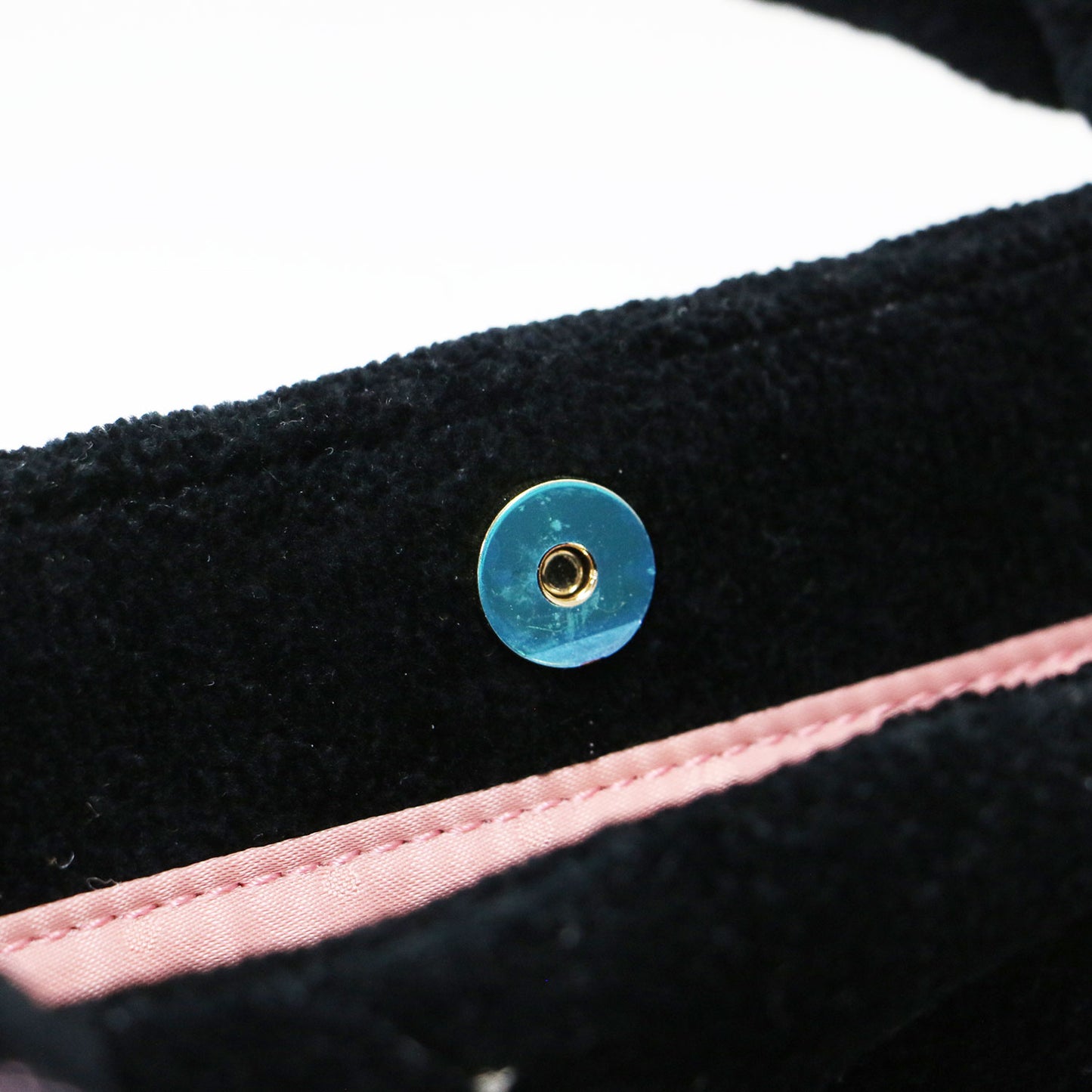 キルティング 刺繍 トートバッグ / ハンドバッグ メタルロゴ ダイヤ柄