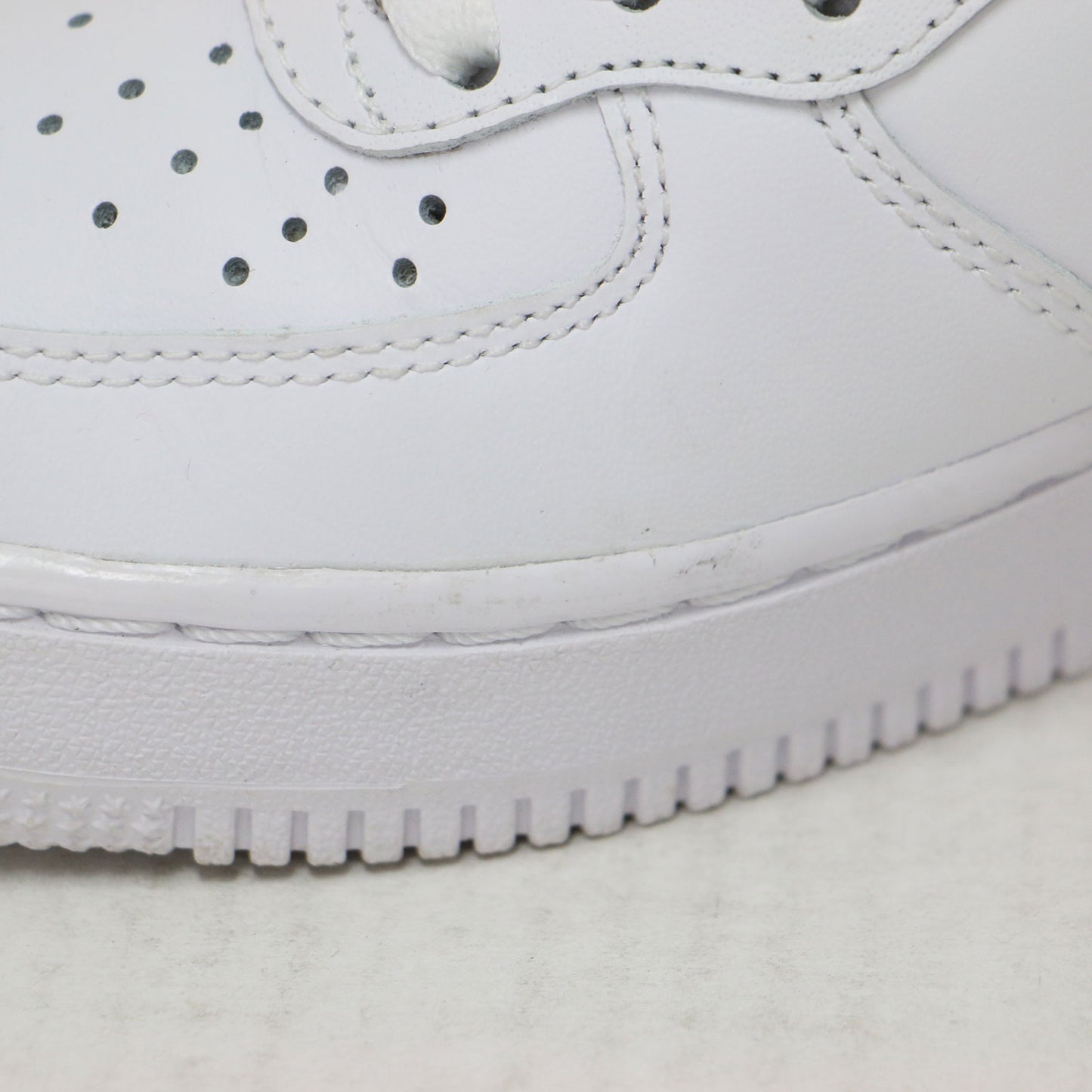 WMNS AIR FORCE 1 07 MID 366731-001 / ウィメンズ エアフォース1 ミッド 07 ハイカット レースアップ スニーカー