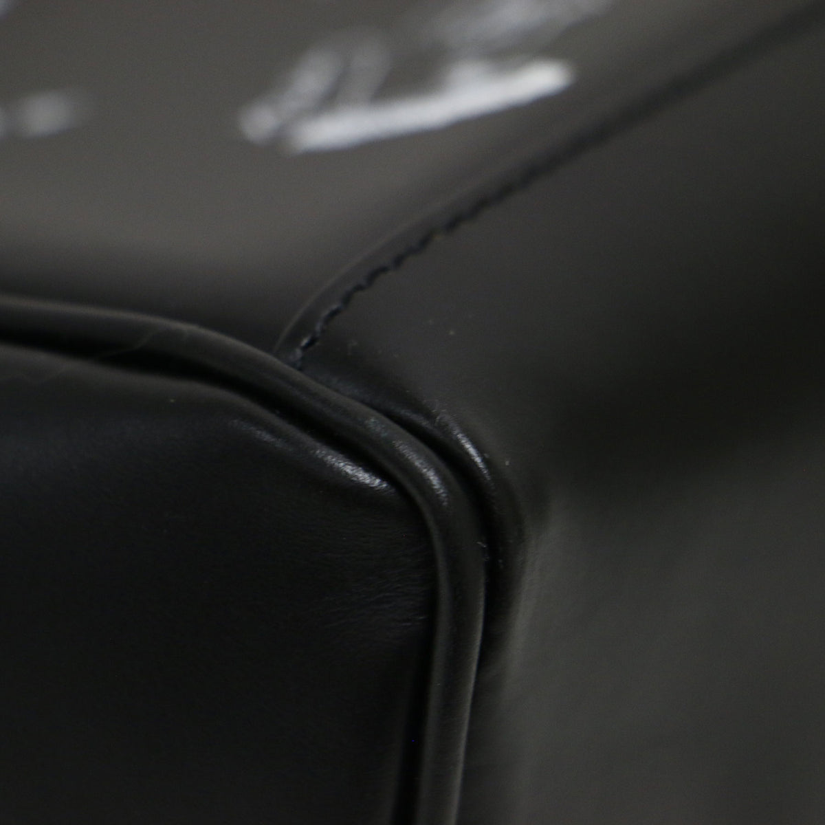 × FRAMeWORK 別注 26秋冬 KIBITZ MAIL BAG / ハンドバッグ トートバッグ ショルダー 2WAY ベルト付き イラスト プリント カウレザー
