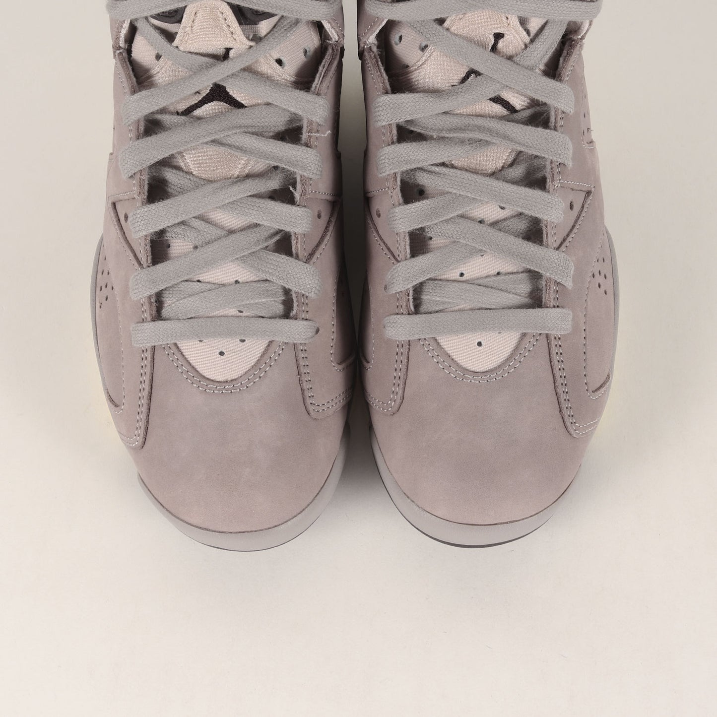 ×A MA MANIERE AIR JORDAN 6 RETRO SP AMM SMOKEY MAUVE (IF3103-200)