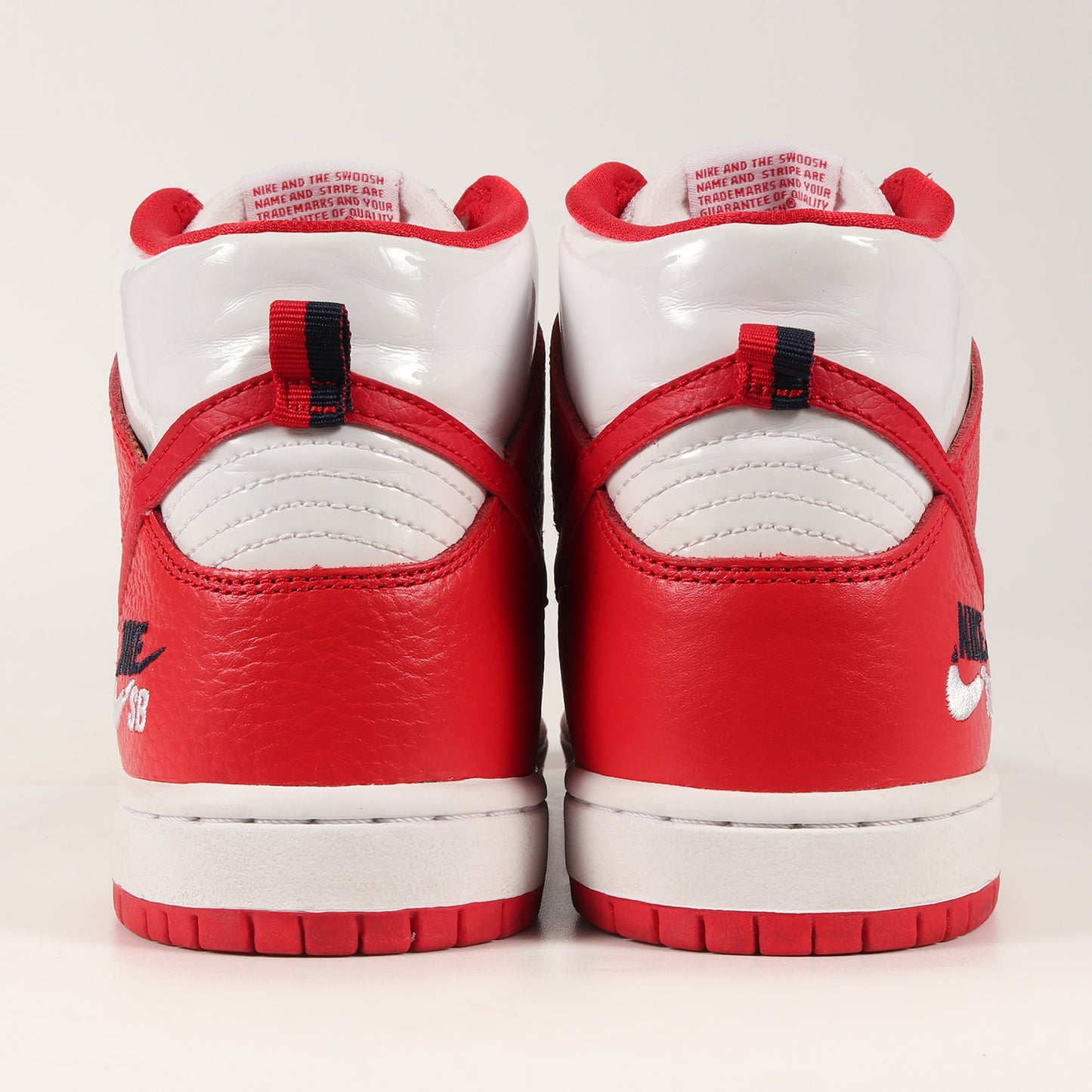 SB ZOOM DUNK HIGH PRO (854851-661)