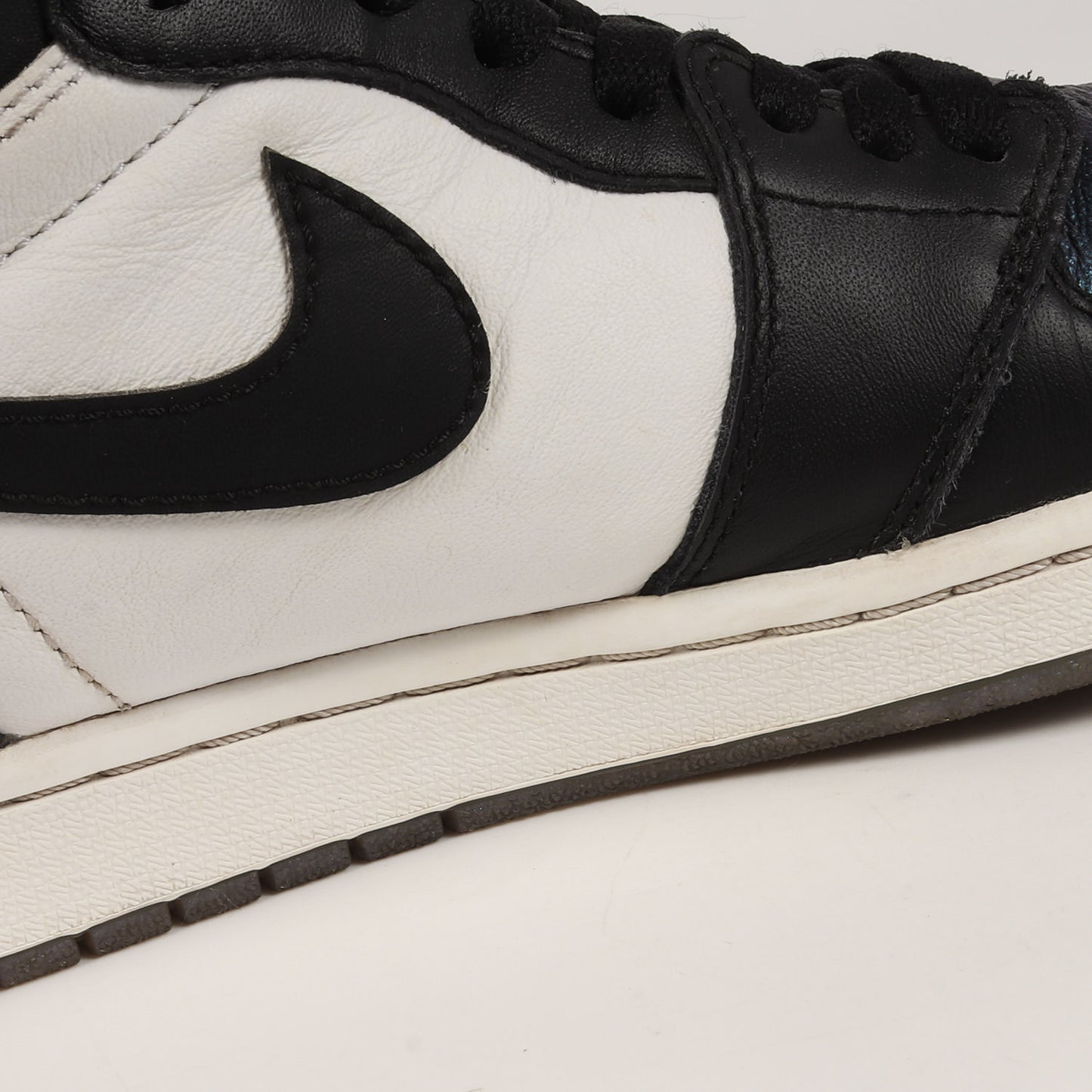 AIR JORDAN 1 RETRO HIGH OG AS / ALL STAR 2017 CHAMELEON (907958-015)
