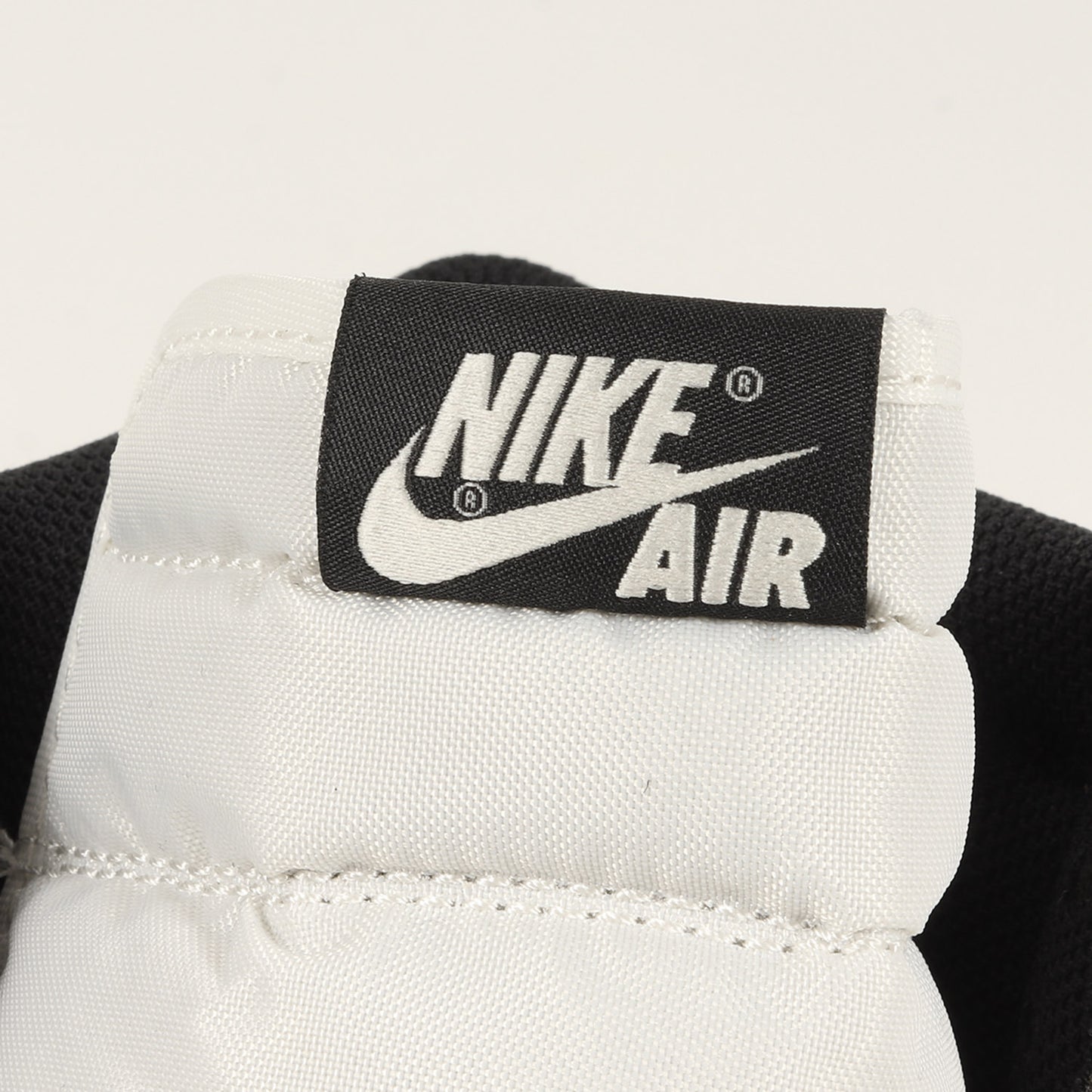 AIR JORDAN 1 RETRO HIGH OG DARK MOCHA (555088-105)