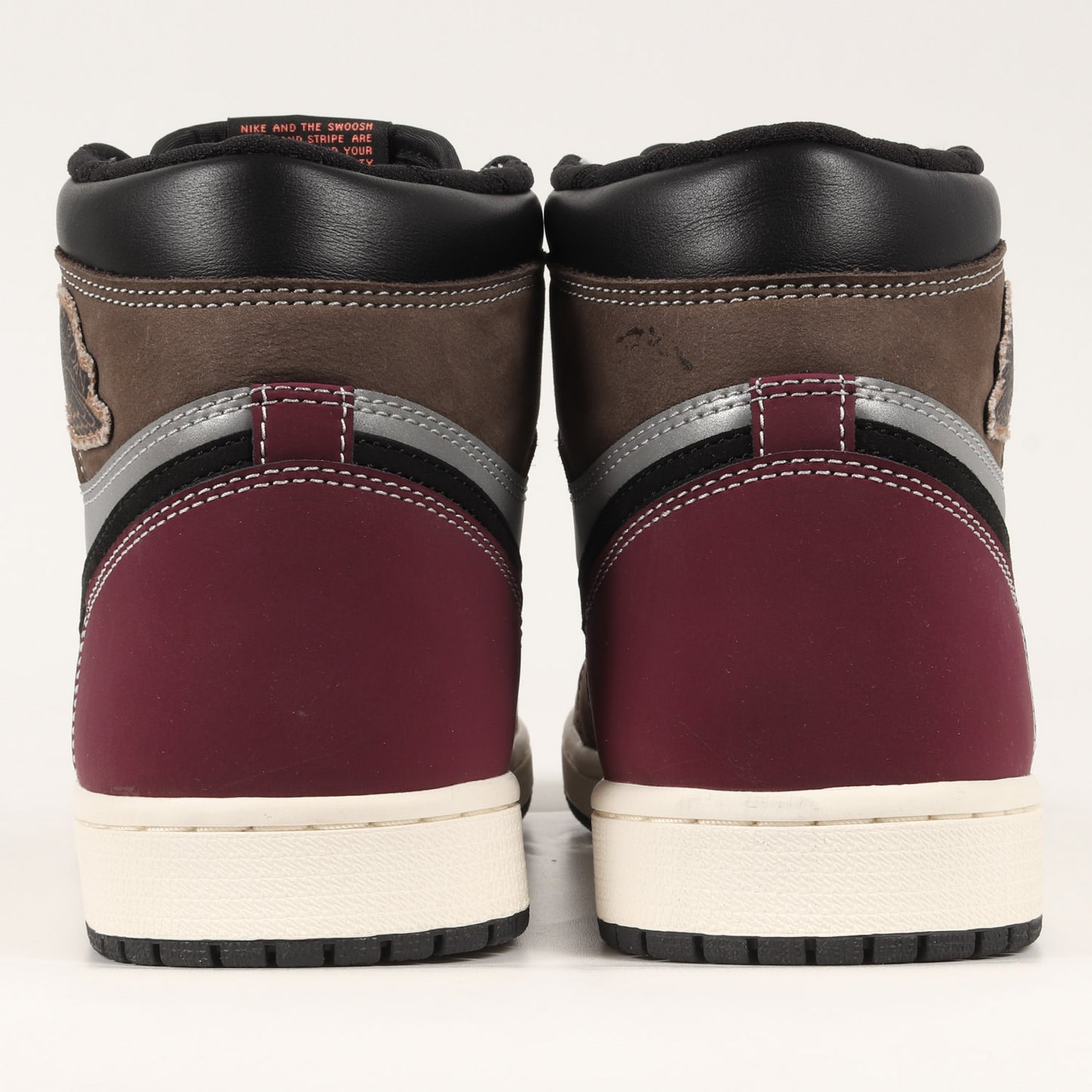 AIR JORDAN 1 RETRO HIGH OG HAND CRAFTED (DH3097-001)
