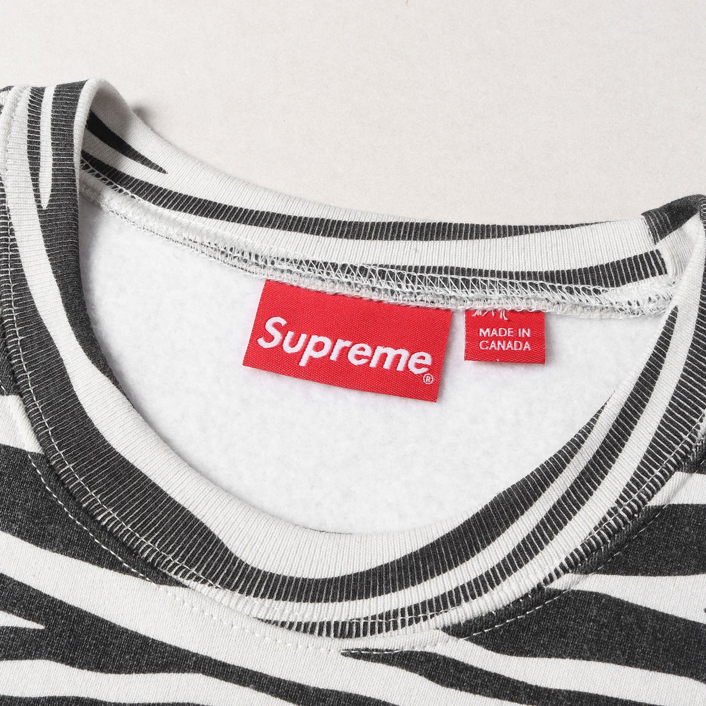 22AW ゼブラ柄 BOXロゴ クルーネック スウェット(Box Logo Crewneck)