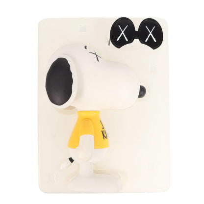 2011年モデル KAWS ×PEANUTS スヌーピー フィギュア