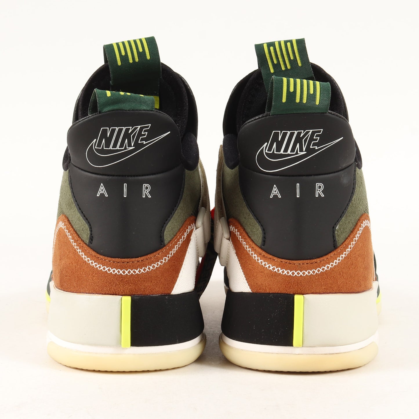 ×TRAVIS SCOTT AIR JORDAN 33 NRG (CD5965-300)