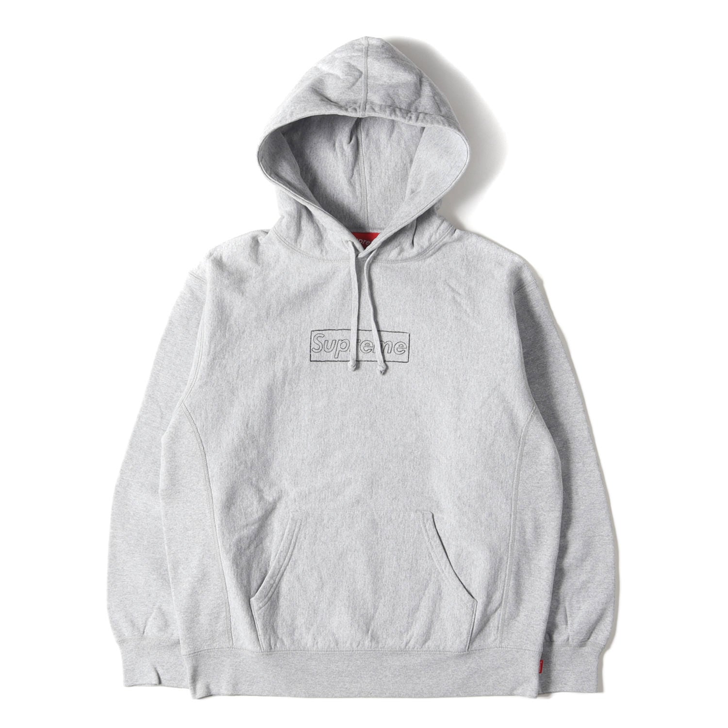 Supreme (シュプリーム) 21SS ×KAWS チョーク BOXロゴ スウェットパーカー(Chalk Logo Hooded  Sweatshirt) – ブランド古着の通販・買取 | BEEGLE by Boo-Bee