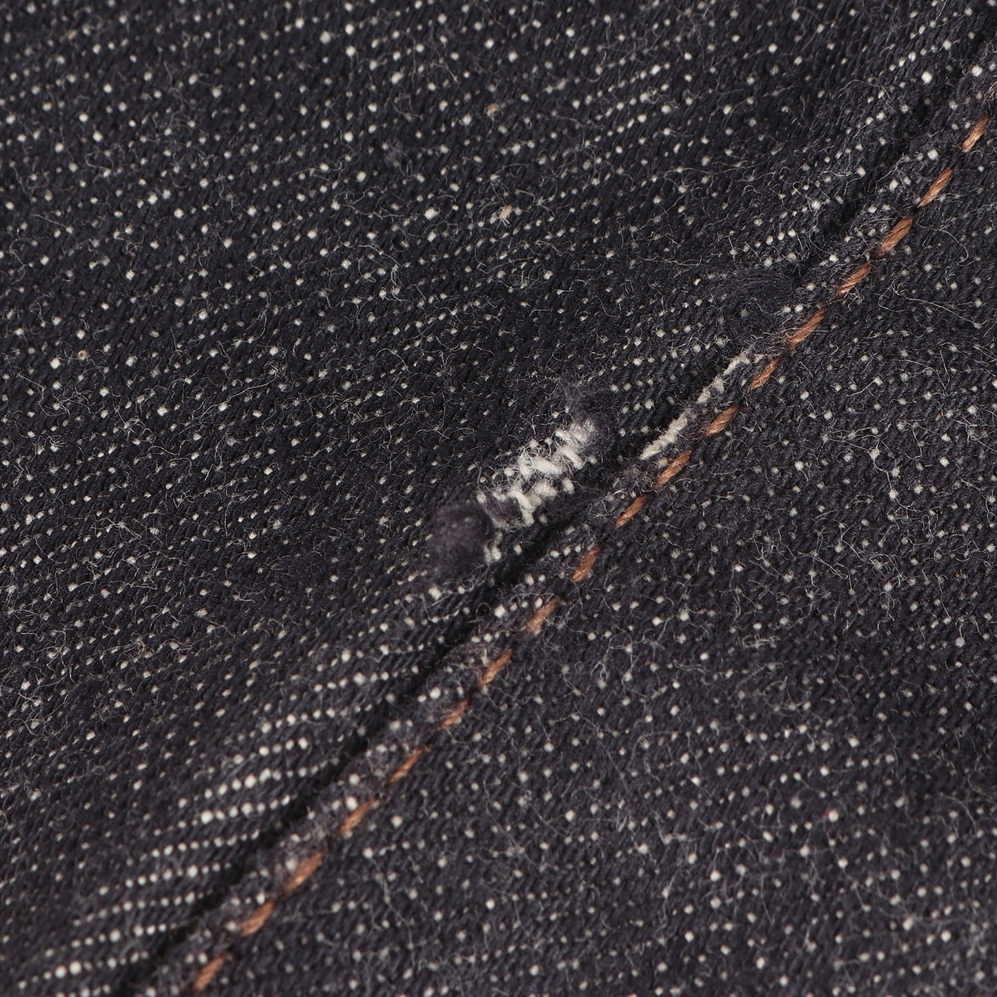 ストレート リジッド デニムパンツ(UNDISCOLORATION DENIM JEANS)