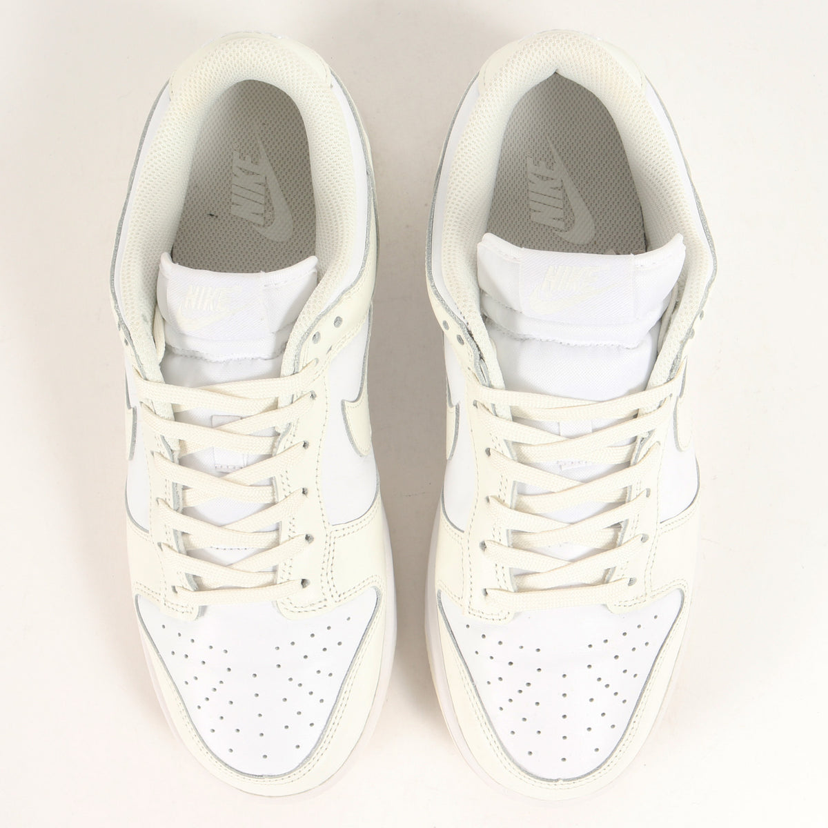 WMNS DUNK LOW COCONUT MILK (DD1503-121)