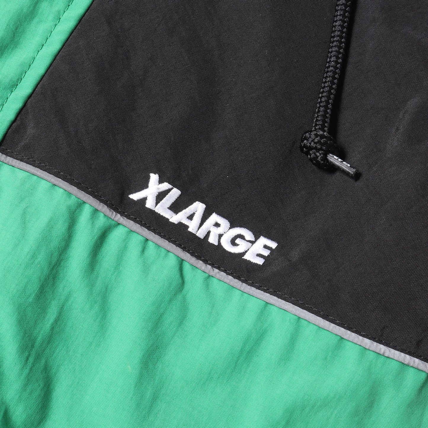 マルチ オアネルド ナイロン トラックジャケット(MULTI PANELED NYLON JACKET)