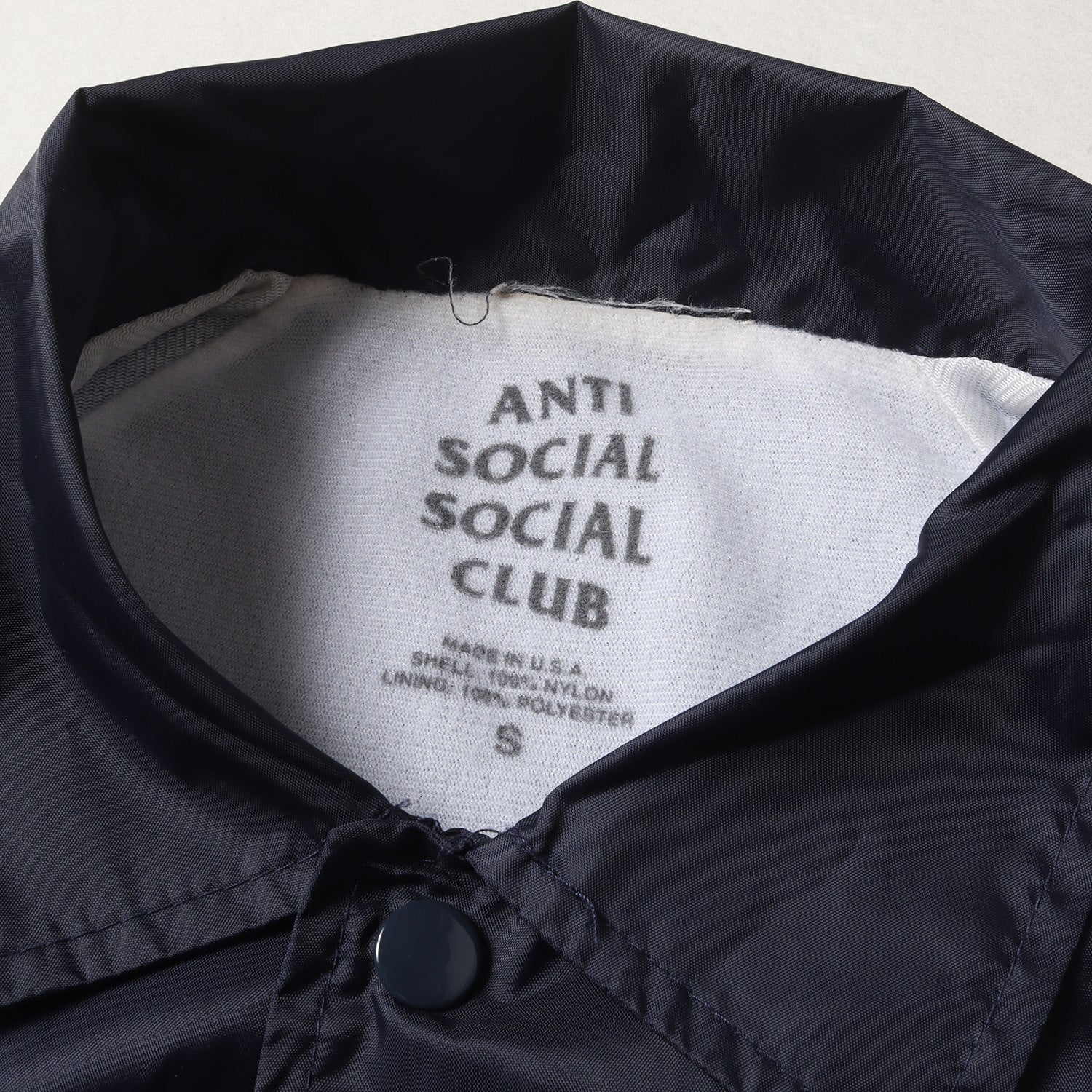 Anti Social Social Club (アンチ ソーシャル ソーシャル クラブ) ブランドロゴ コーチジャケット –  ブランド古着の通販・買取 | BEEGLE by Boo-Bee