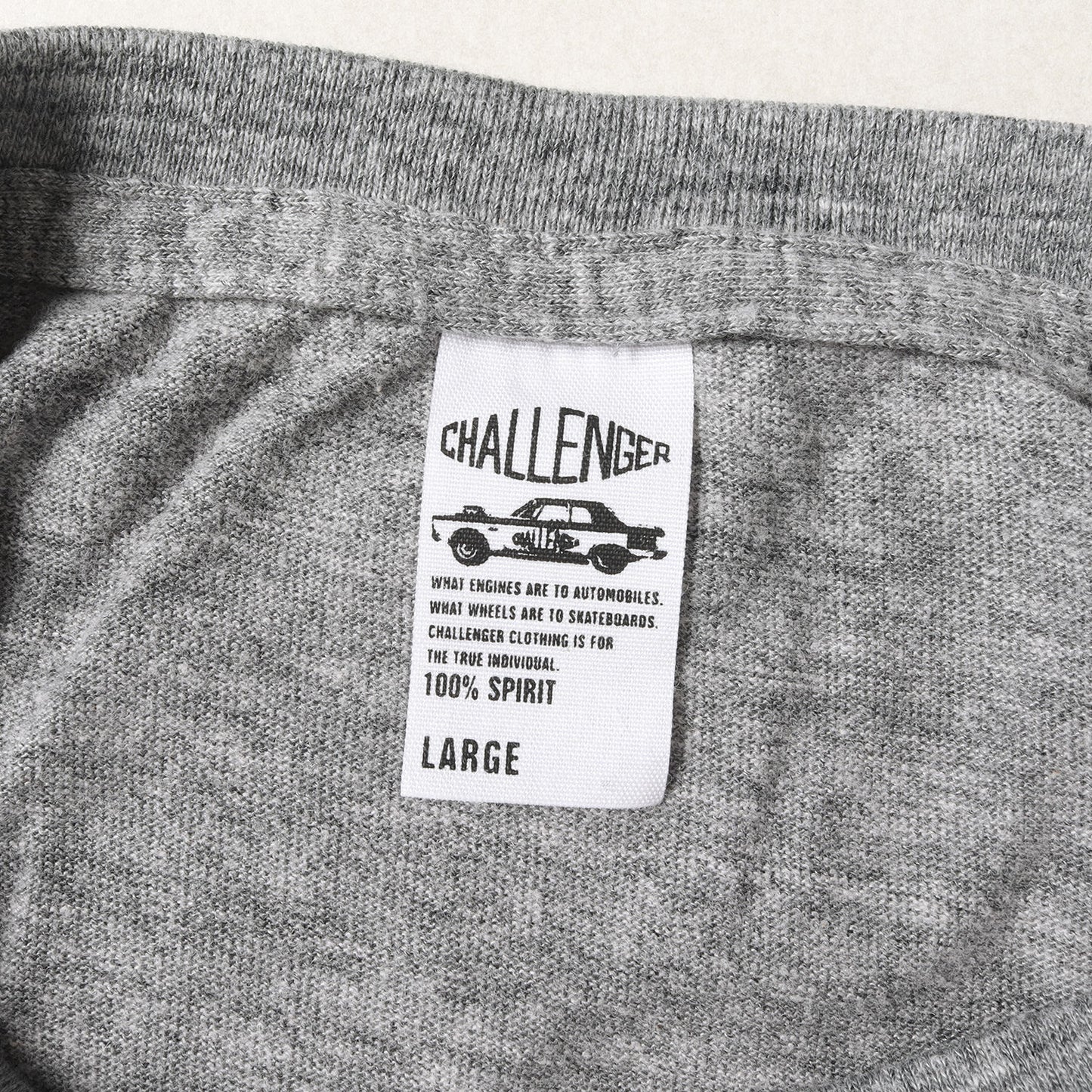 チェーン刺繍ロゴ 2トーン ポケット Tシャツ