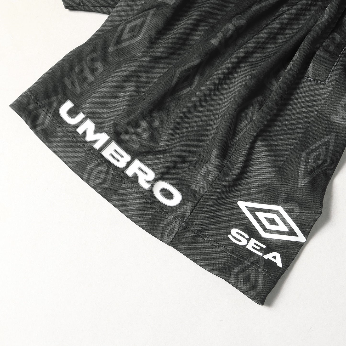23SS ×UMBRO ストライプ サッカー ショーツ