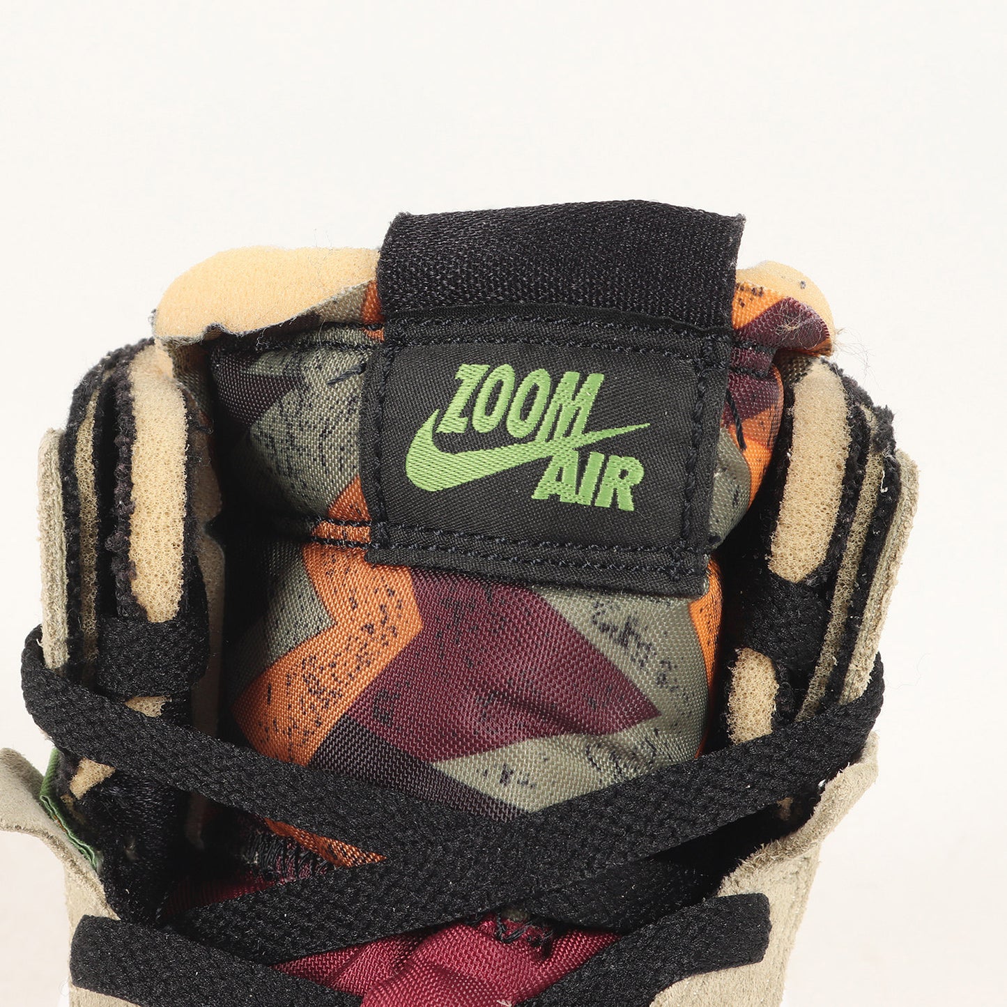 AIR JORDAN 1 ZOOM AIR CMFT NEUTRAL OLIVE (CT0978-203)