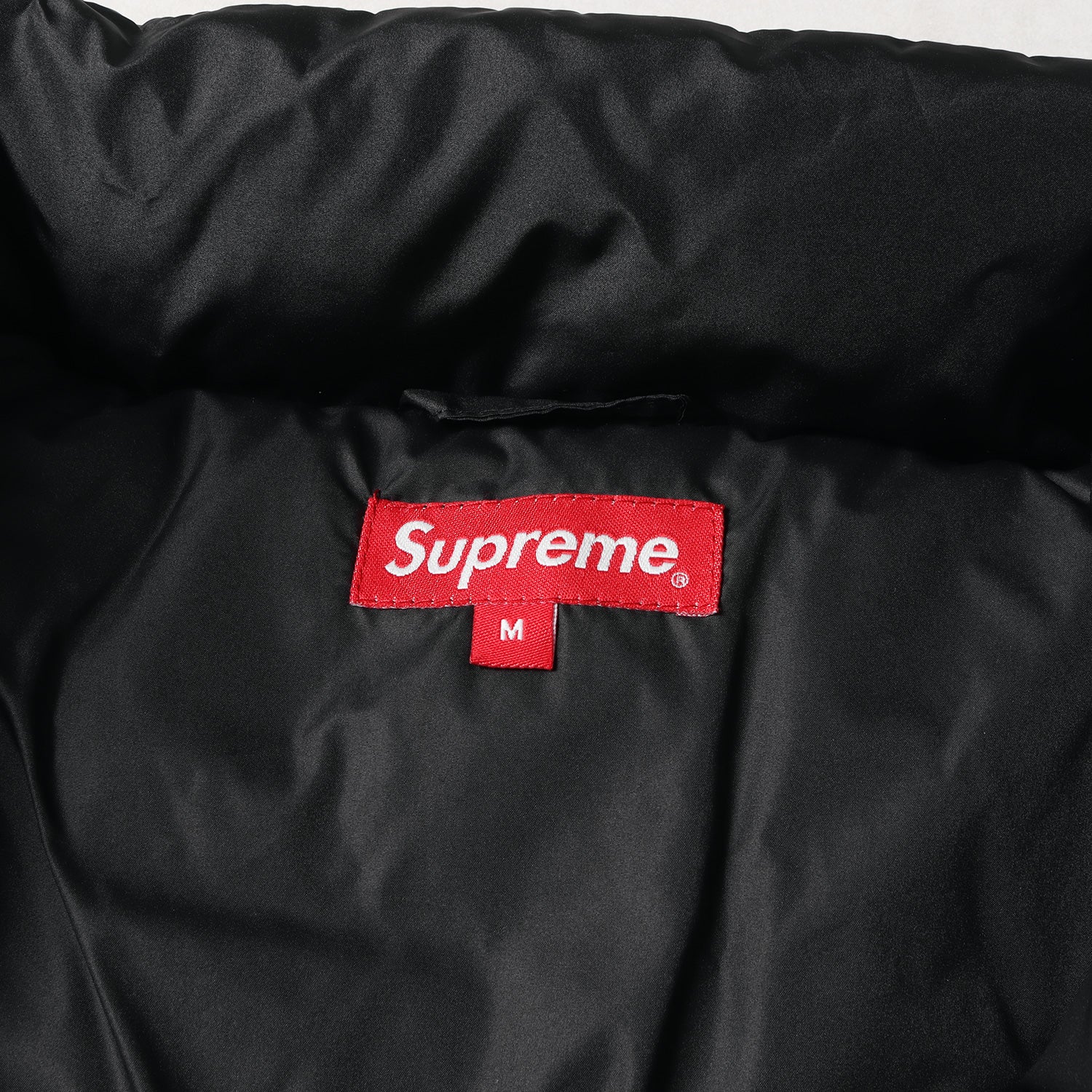 Supreme (シュプリーム) 19SS ブランドロゴ柄 パフィー ダウンジャケット(Bonded Logo Puffy Jacket) –  ブランド古着の通販・買取 | BEEGLE by Boo-Bee