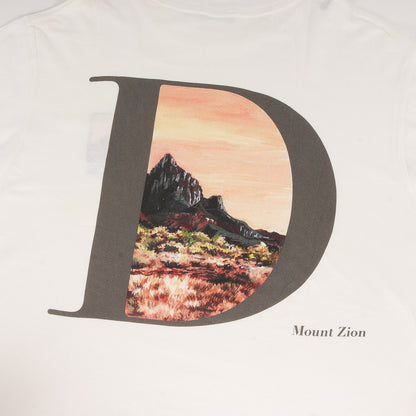 22AW ×Jack Kerouac Mount Zion グラフィック リラックスフィット Tシャツ(Relaxed-Fit Tee)