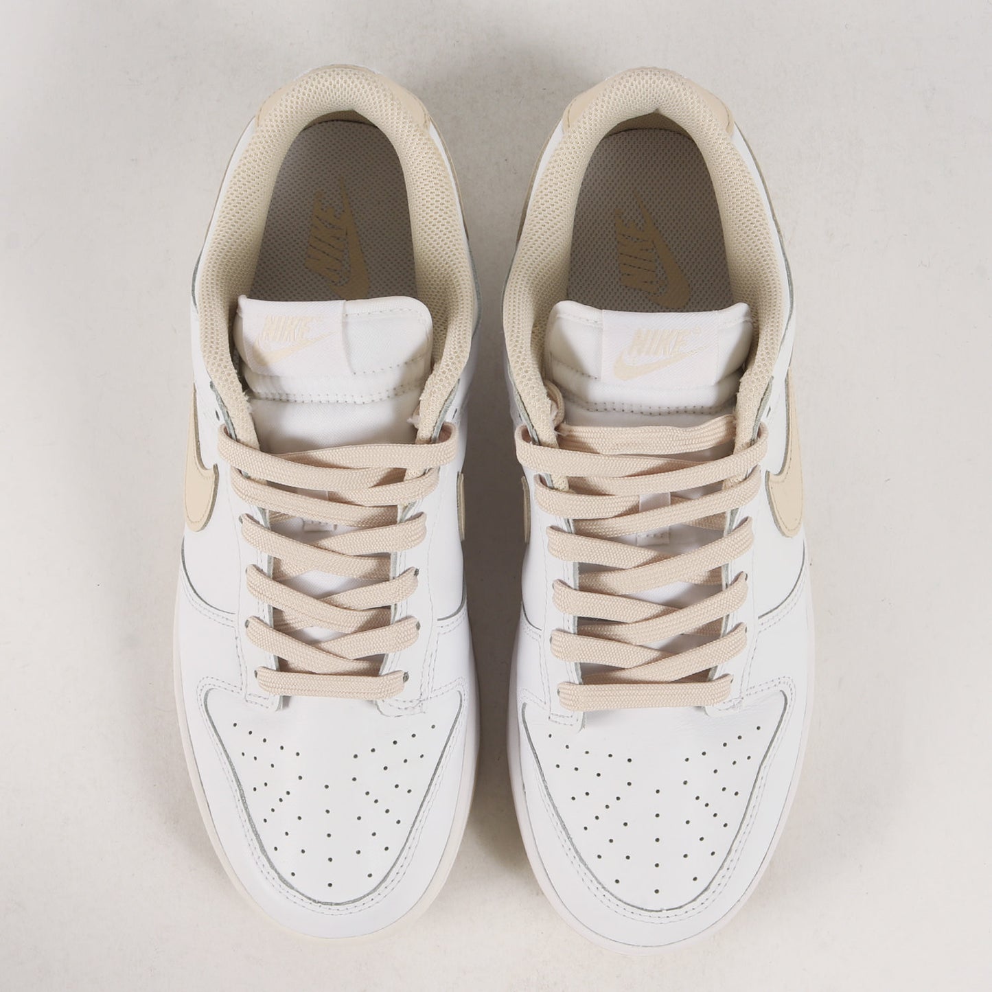 WMNS DUNK LOW PEARL WHITE (DD1503-110)