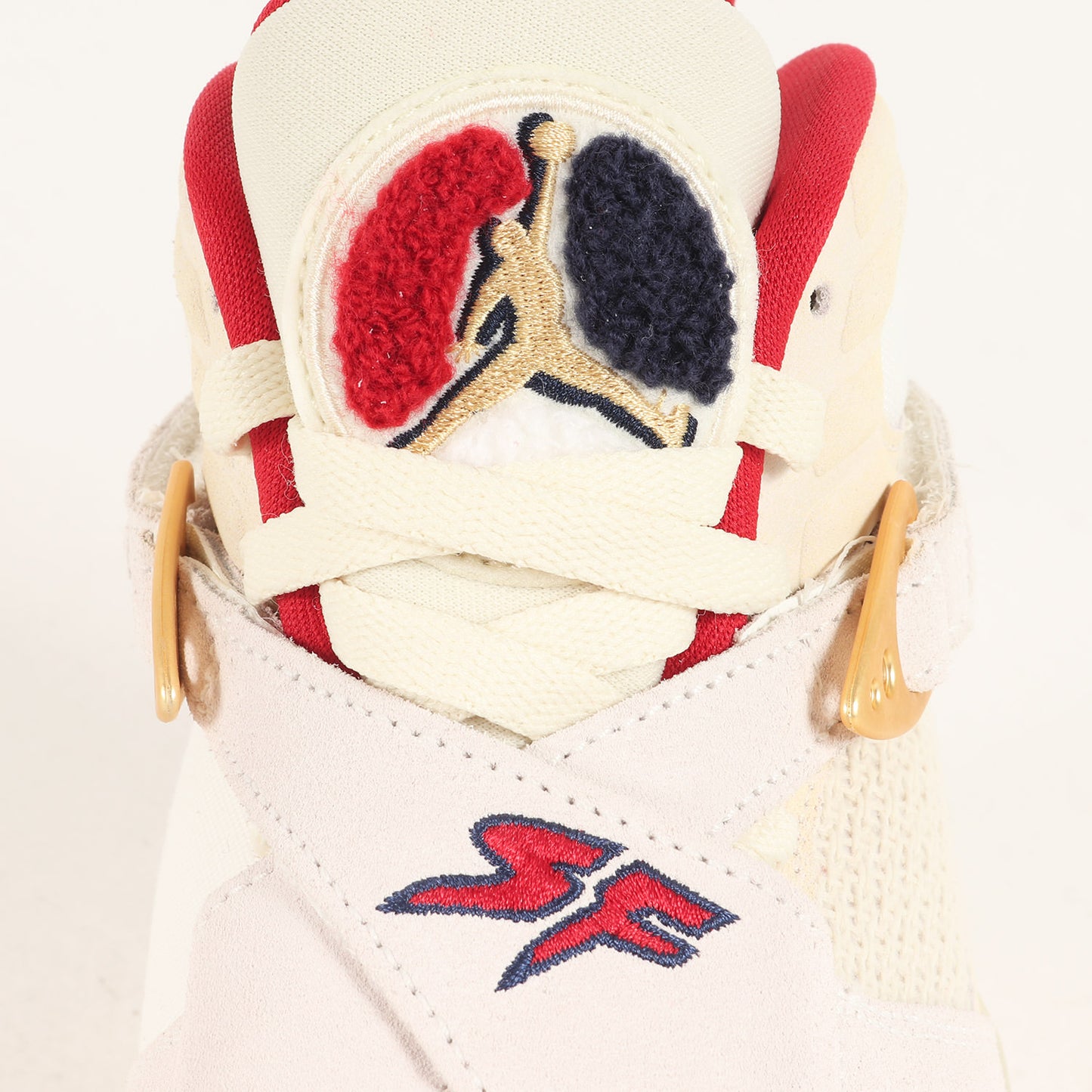 ×SOLEFLY AIR JORDAN 8 RETRO SP (FJ2850-107)