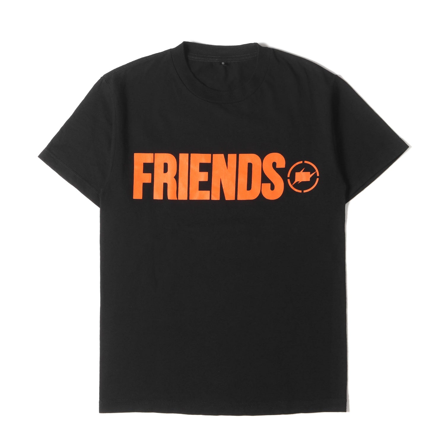 VLONE (ヴィーロン) ×fragment design FRIENDSロゴクルーネックTシャツ(FRAGMENT S/S TEE) -  ブランド古着の通販・買取 | BEEGLE by Boo-Bee