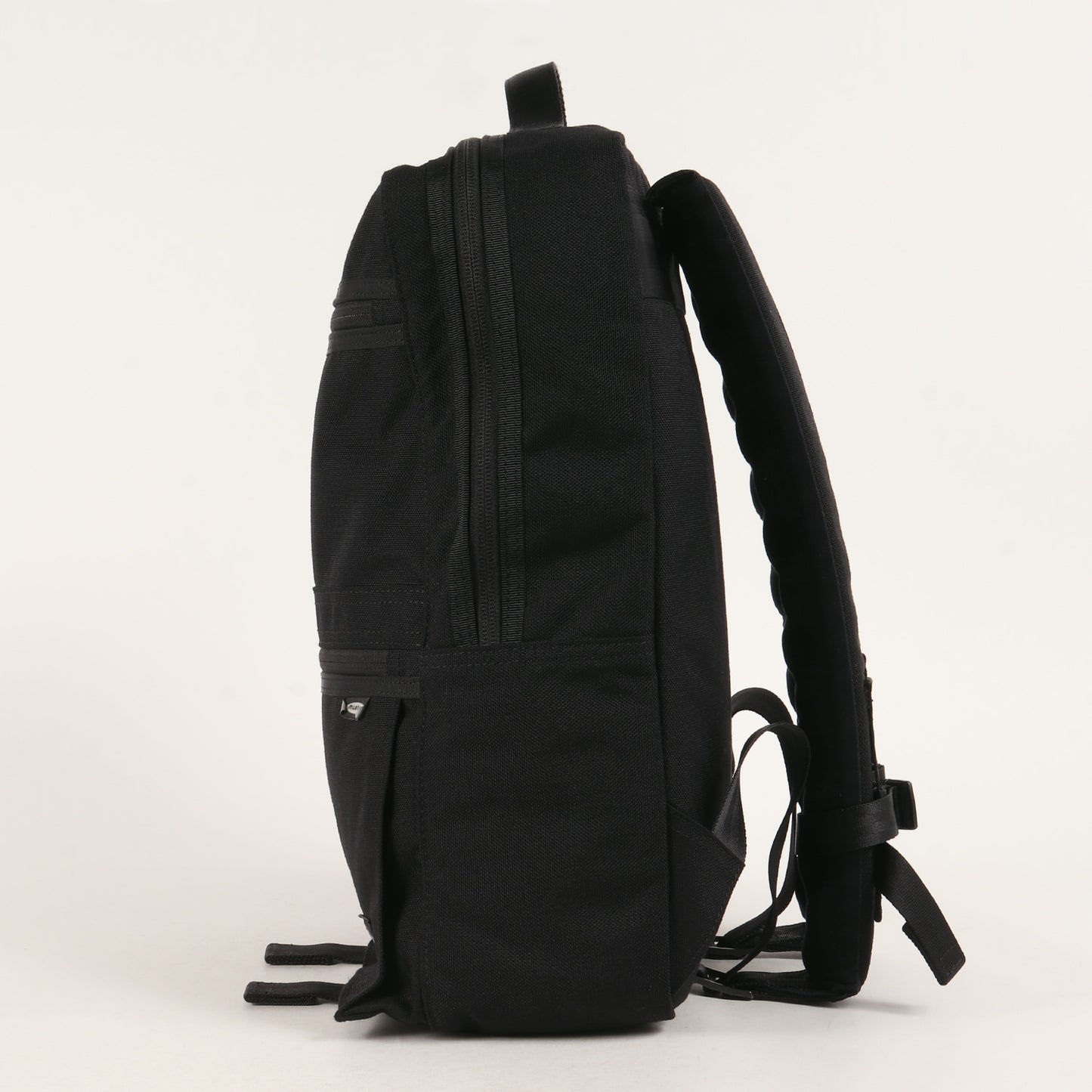 ×muatsu ニュートン ビジネス リュックサック / バックパック(NEWTON BUSINESS RUCKSACK)