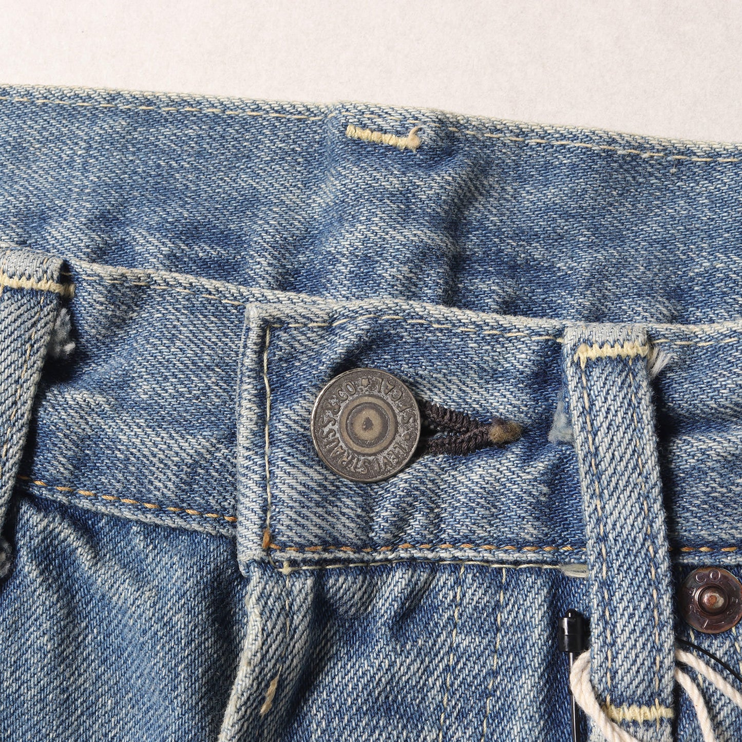 00s 1966年復刻 501XX-501 BigE ダメージリペア加工 デニムパンツ(66501-0189 / 日本製 / デッドストック)