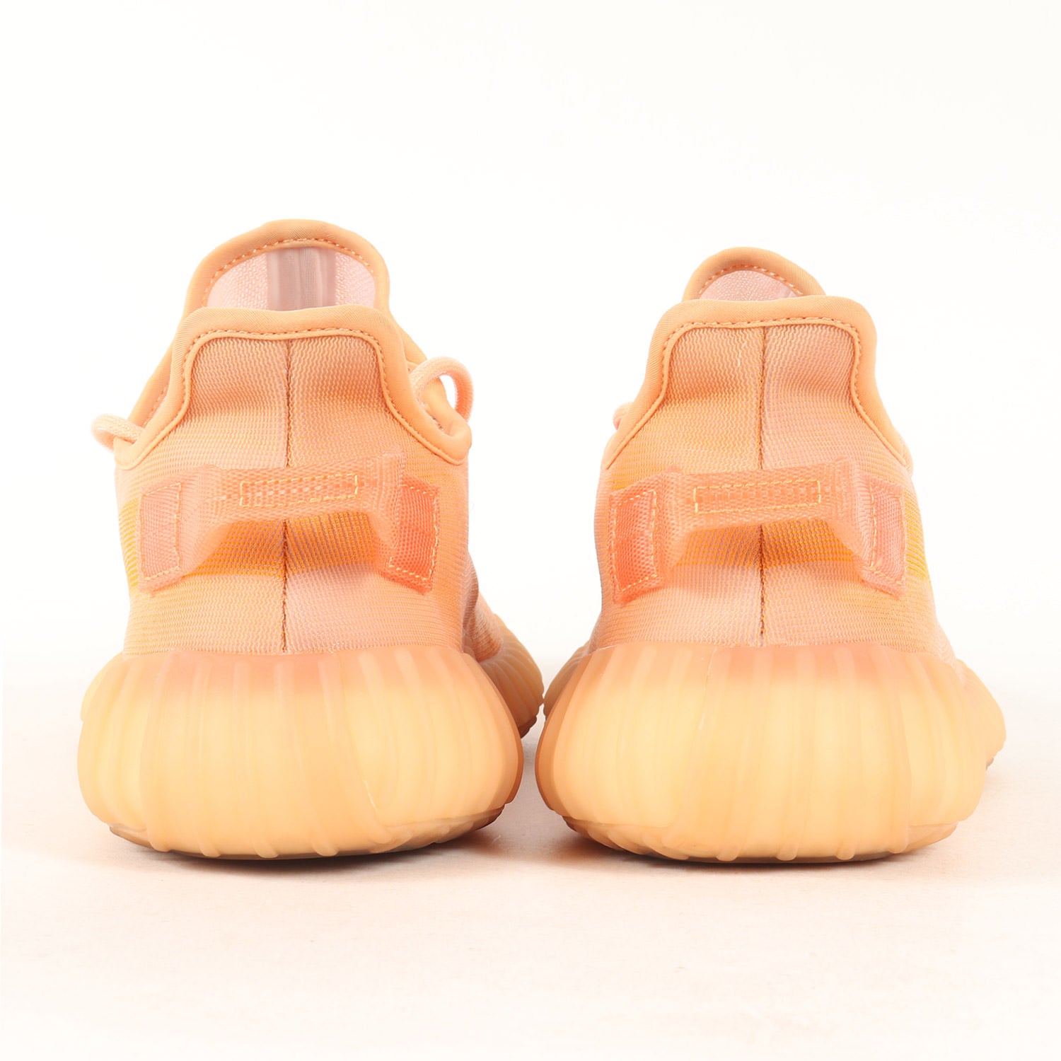 入手困難YEEZY BOOST 350 V2 MONO CLAY